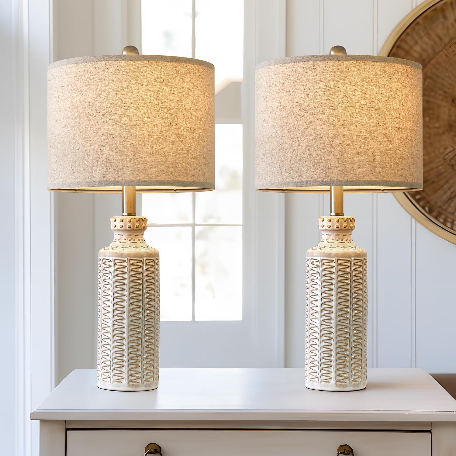 USumkky 24.75" Ceramic Table Lamp Set of 2 - Vintage White Bedside Lamps for Bedroom Living Room, Model YM-AMZ-T1088CR