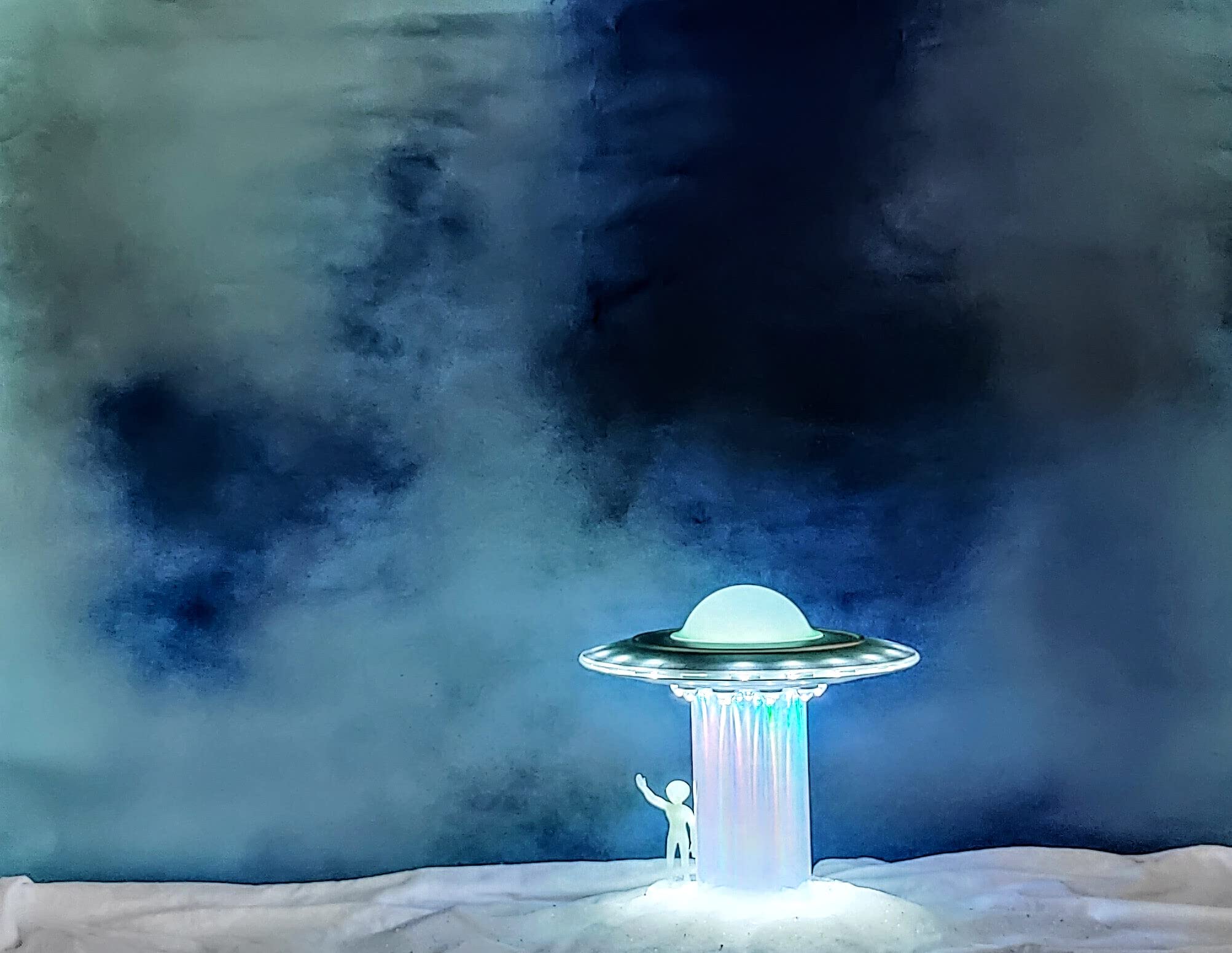 Wan Tai Alien Ufo Table Touch Lamp Led Alien Abduction Cool Unique Holographic D  Cor Color Changing Futuristic Gift Space Lover