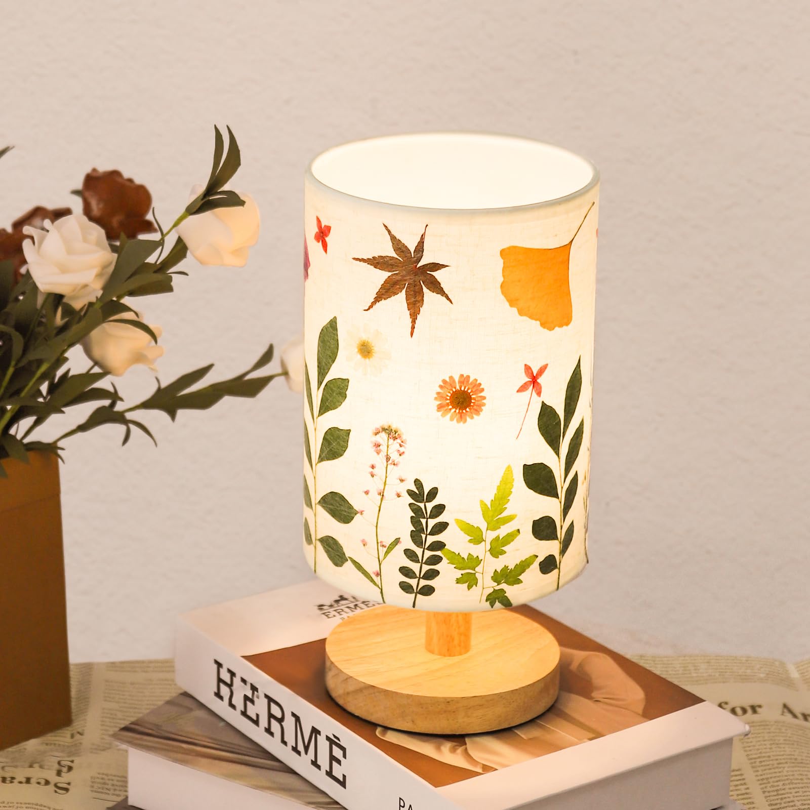 Floresita Pressed Flowers Table Lamp 5W LED Dried Flower Bedside Lamp Linen Shade Table Lamp with Wood Base for Bedroom Living R