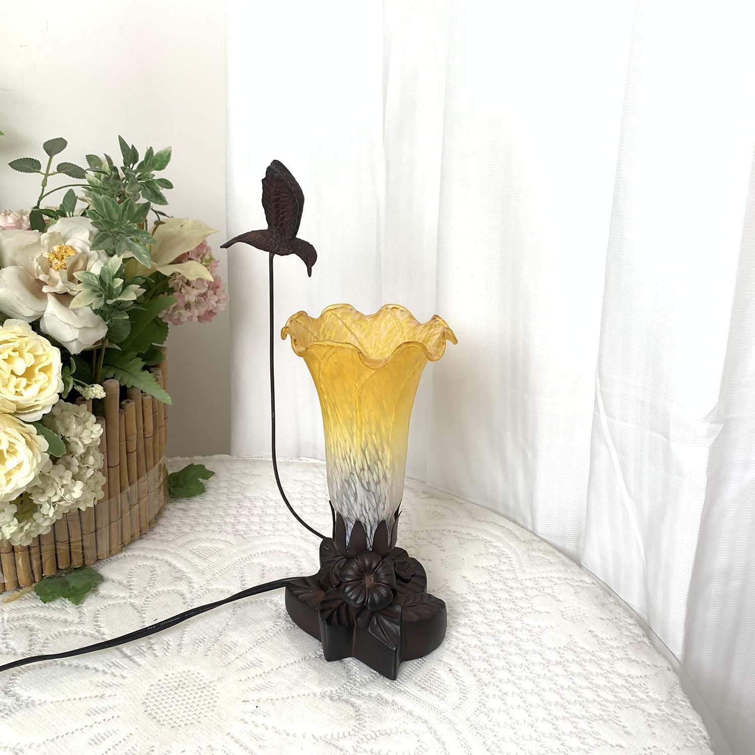 Bieye Ls07 Lily Flower Blown Glass Lampshade (White Yellow, Opening I.D. 1.26'' X O.D. 1.5'')