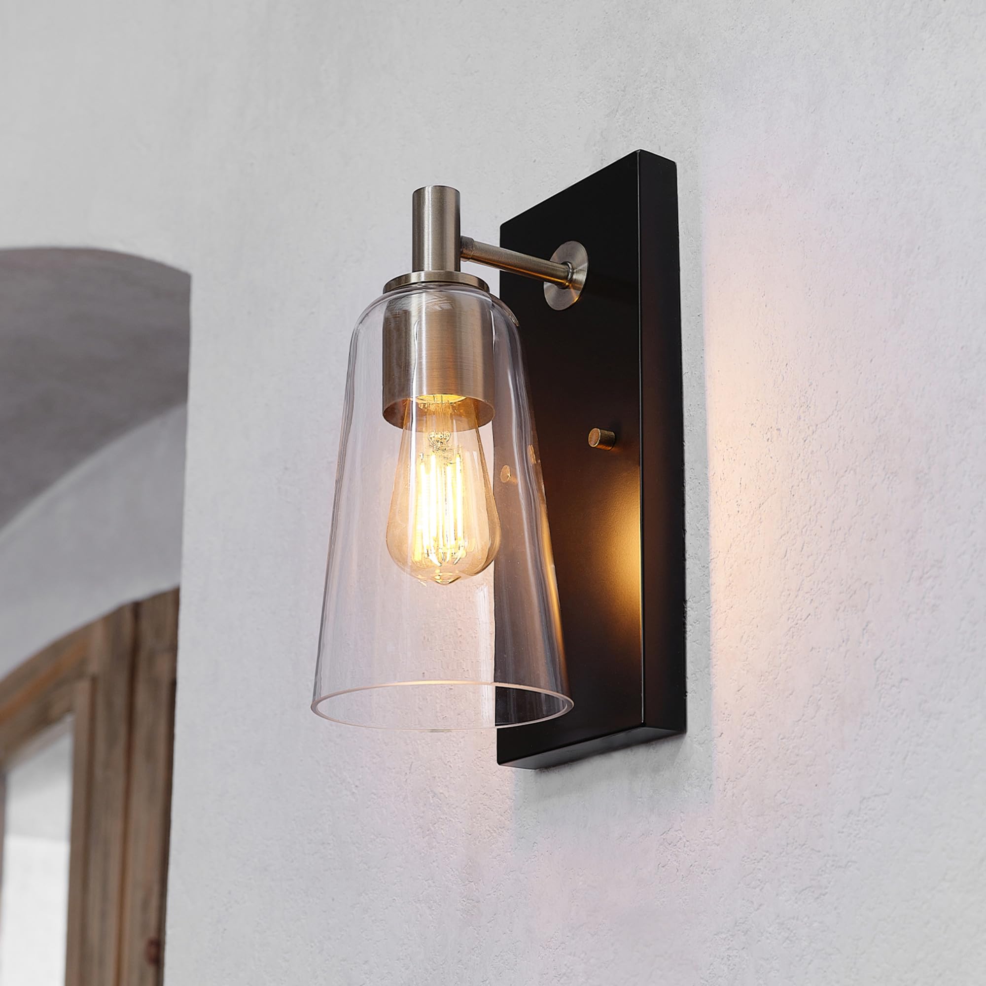 Globe Electric 65000045 1-Light Wall Sconce, Matte Black, Matte Brass Accents, Clear Glass Shade, Wall Lights For Living Room, B