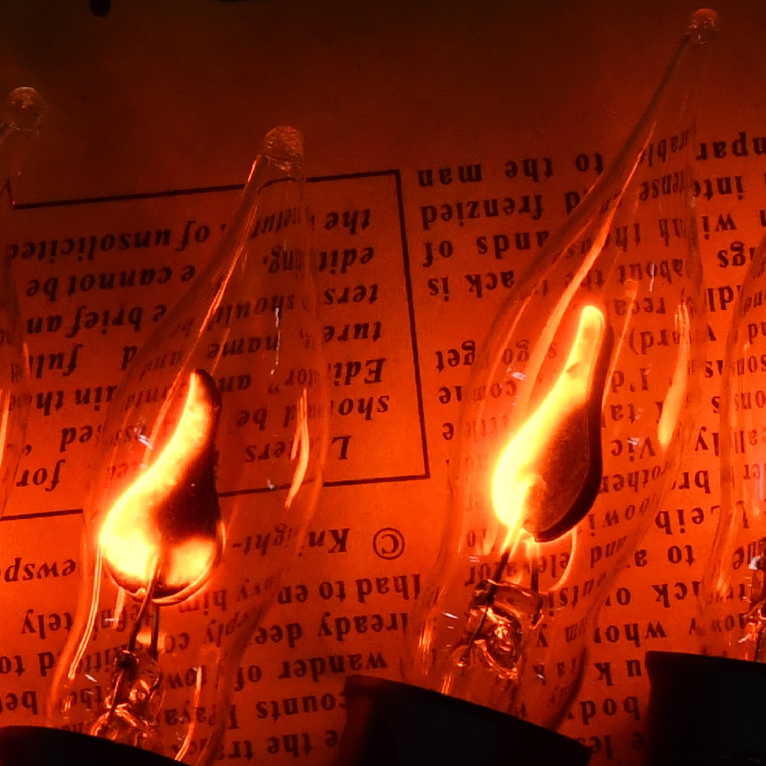 Halloween C7 Flame Light Bulbs Flickering Light Bulbs, 12 Pack Clear Glass Shell Flame Effect Light Bulb As C7 Replacement Bulbs For Flame String Lights & Christmas Halloween Decor, E12 Base - 1W