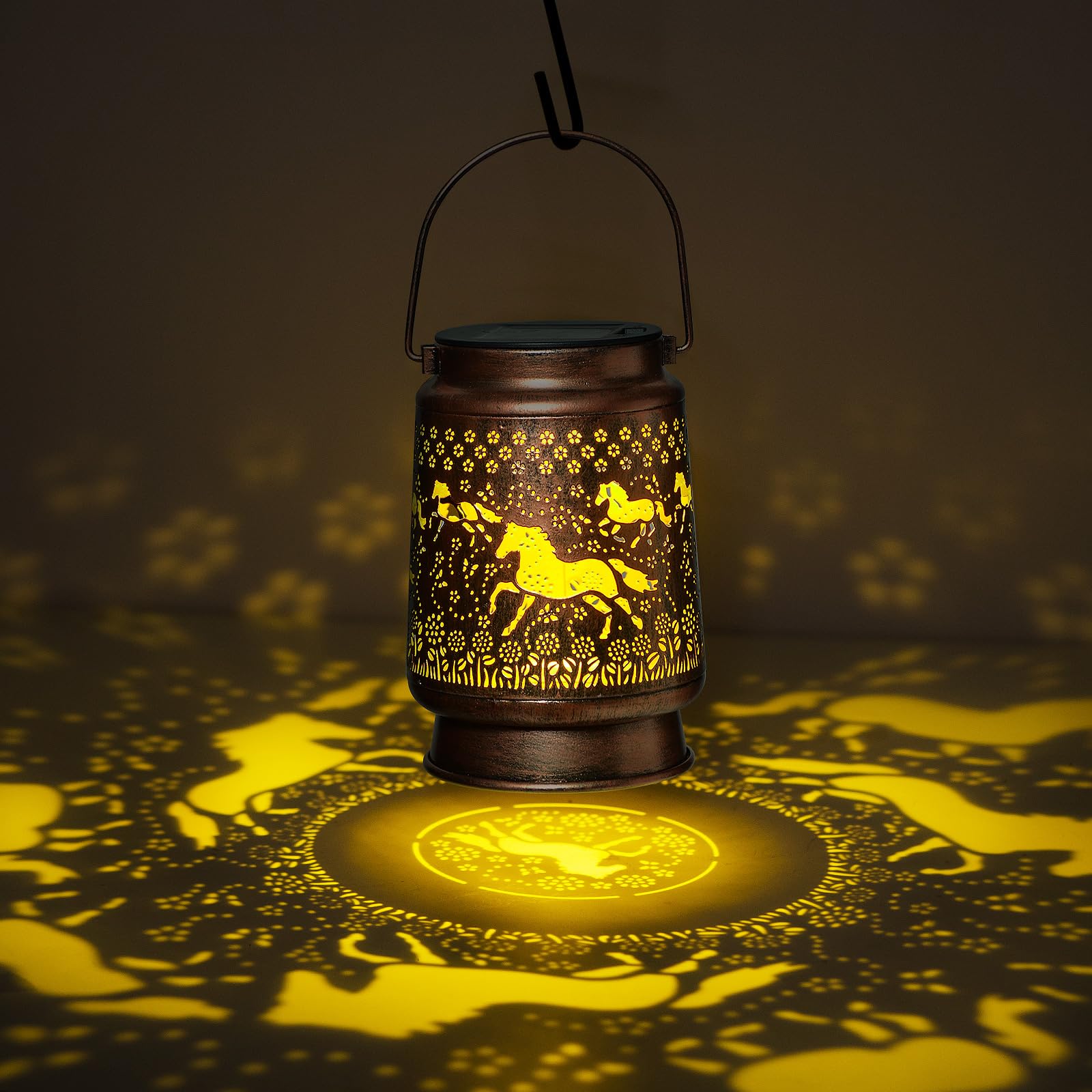 kyoryuger Solar Lantern for Yard Patio Lawn Decor - Metal Outdoor Lantern - Horse Design