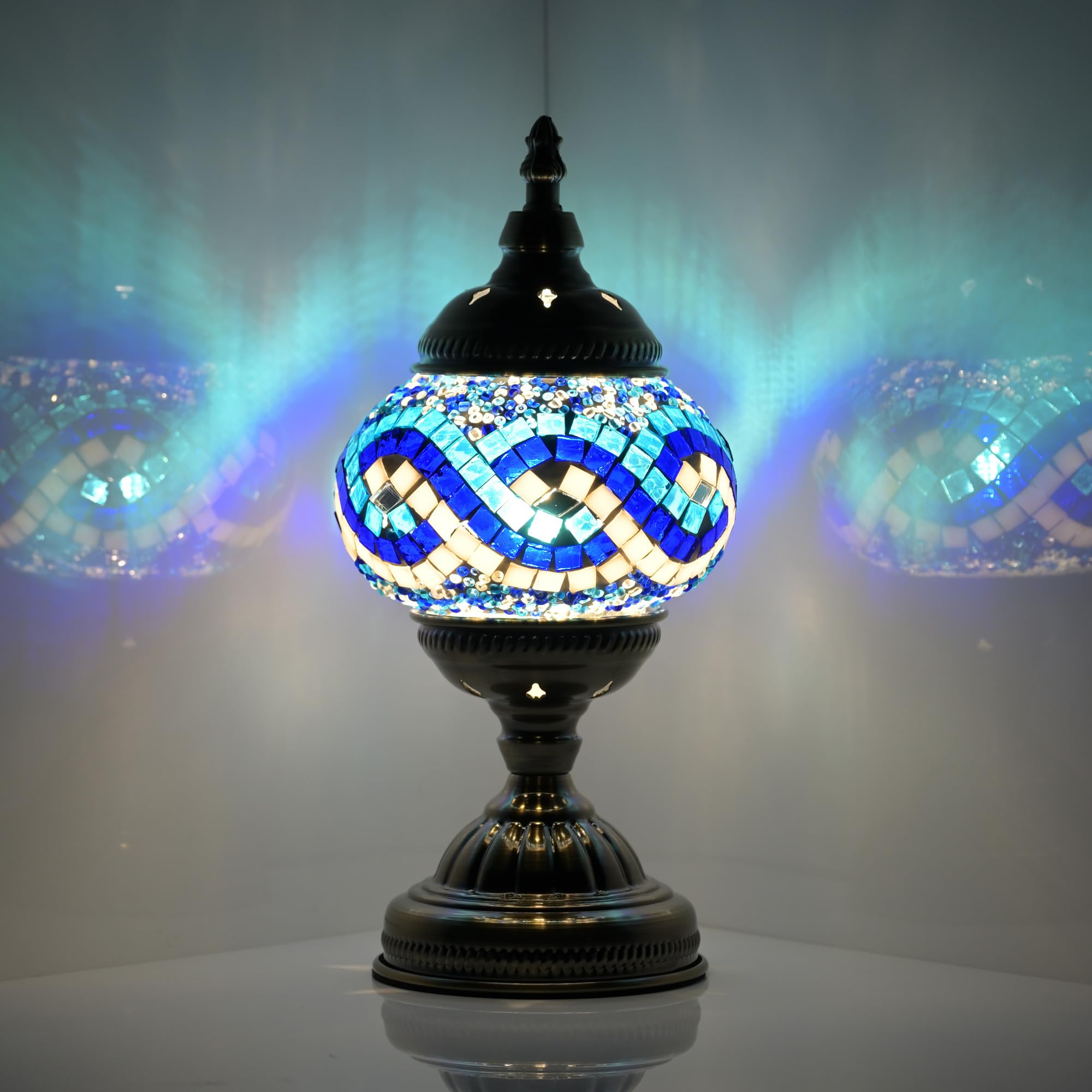GOGERS Moroccan Table Lamp with Handmade Mosaic Glass Shade, Tiffany Style, White Multiple Blues, Model GS-HH-Y8