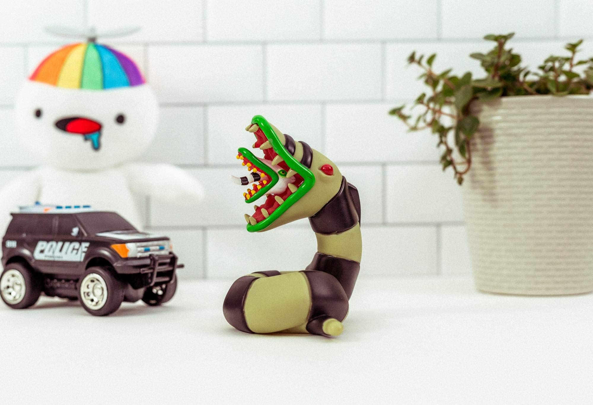 Robe Factory Beetlejuice Sandworm LED Mood Light | Mood Lighting Beetlejuice Figures | Collectible Beetlejuice Worm Mood Lamp |