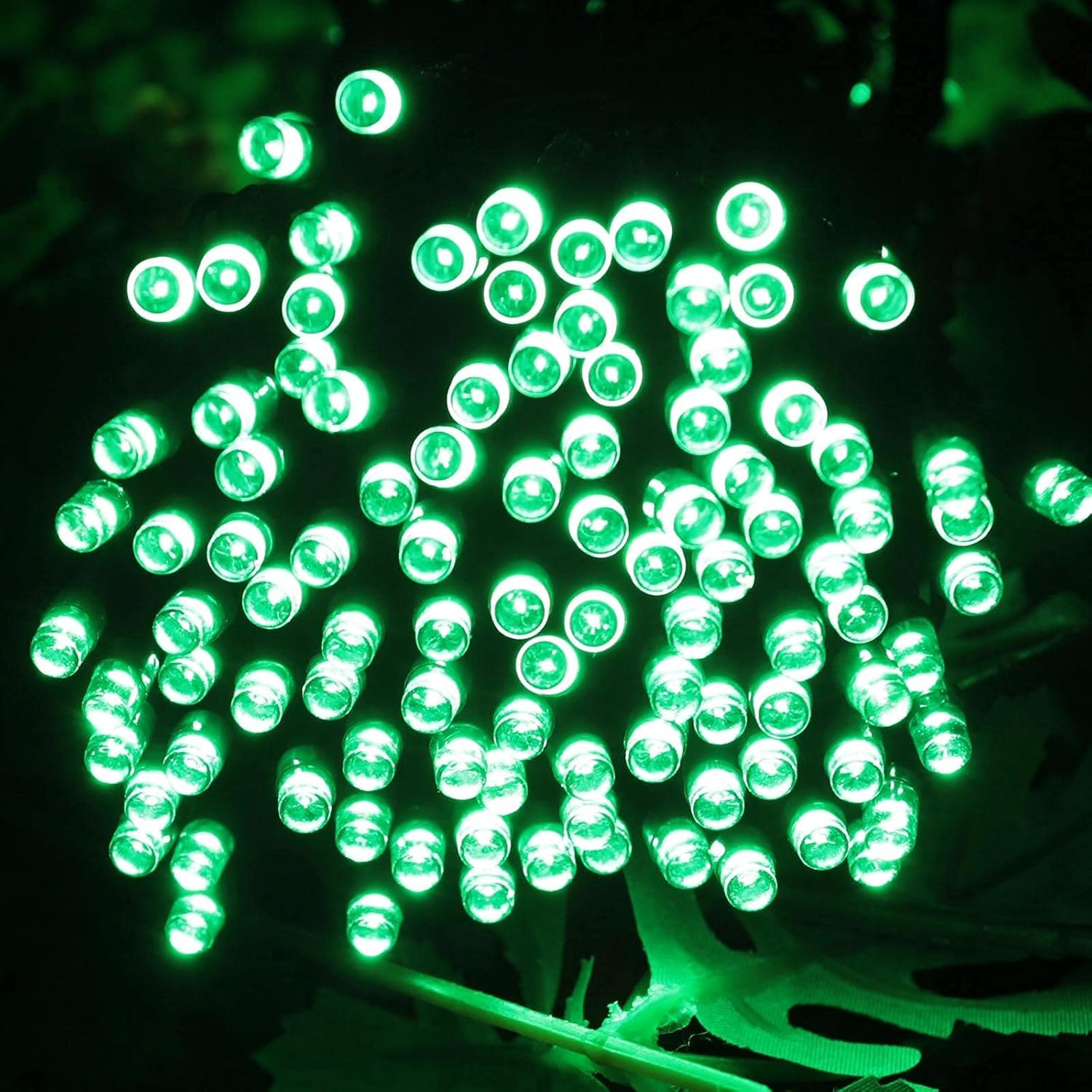 EEW Solar Christmas Lights 200 LED Green Wire 2 Pack Waterproof 8 Lighting Modes Model CAIYUAN-100