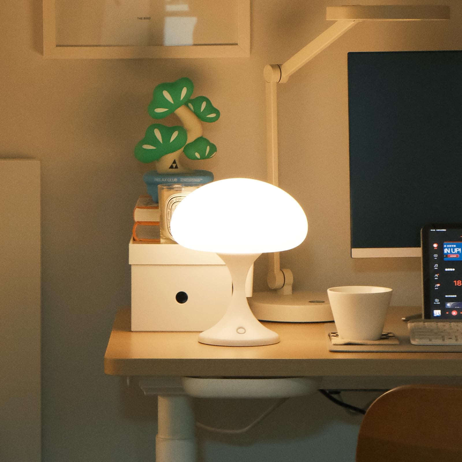 MAGCHARM Mushroom Lamp - 5W LED Cordless Touch Light, Dimmable, 3 Color Temps, Retro Design, Small Size, White, Model S447033-01