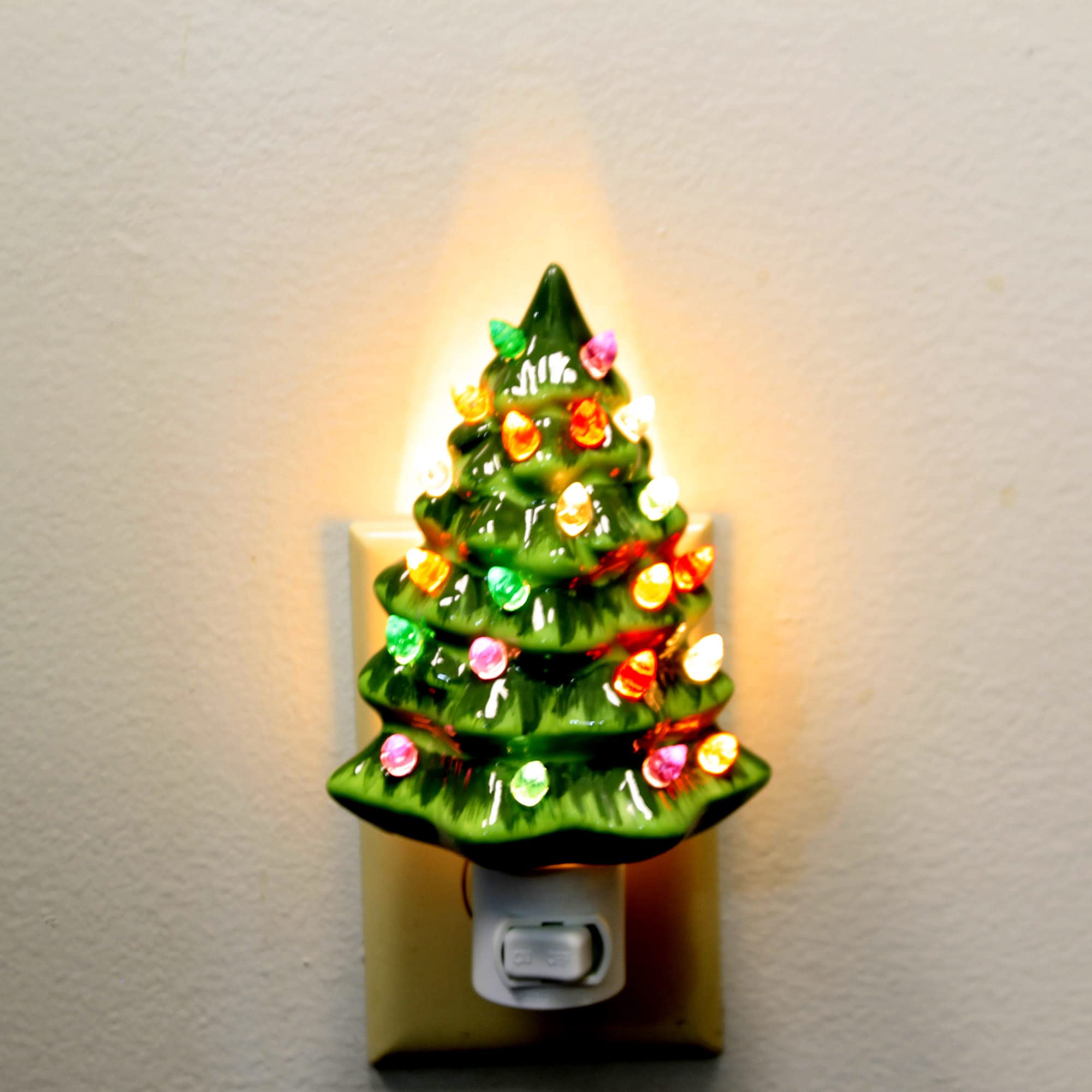 GZ Christmas Tree Night Light Standard Resin Green Model 166721