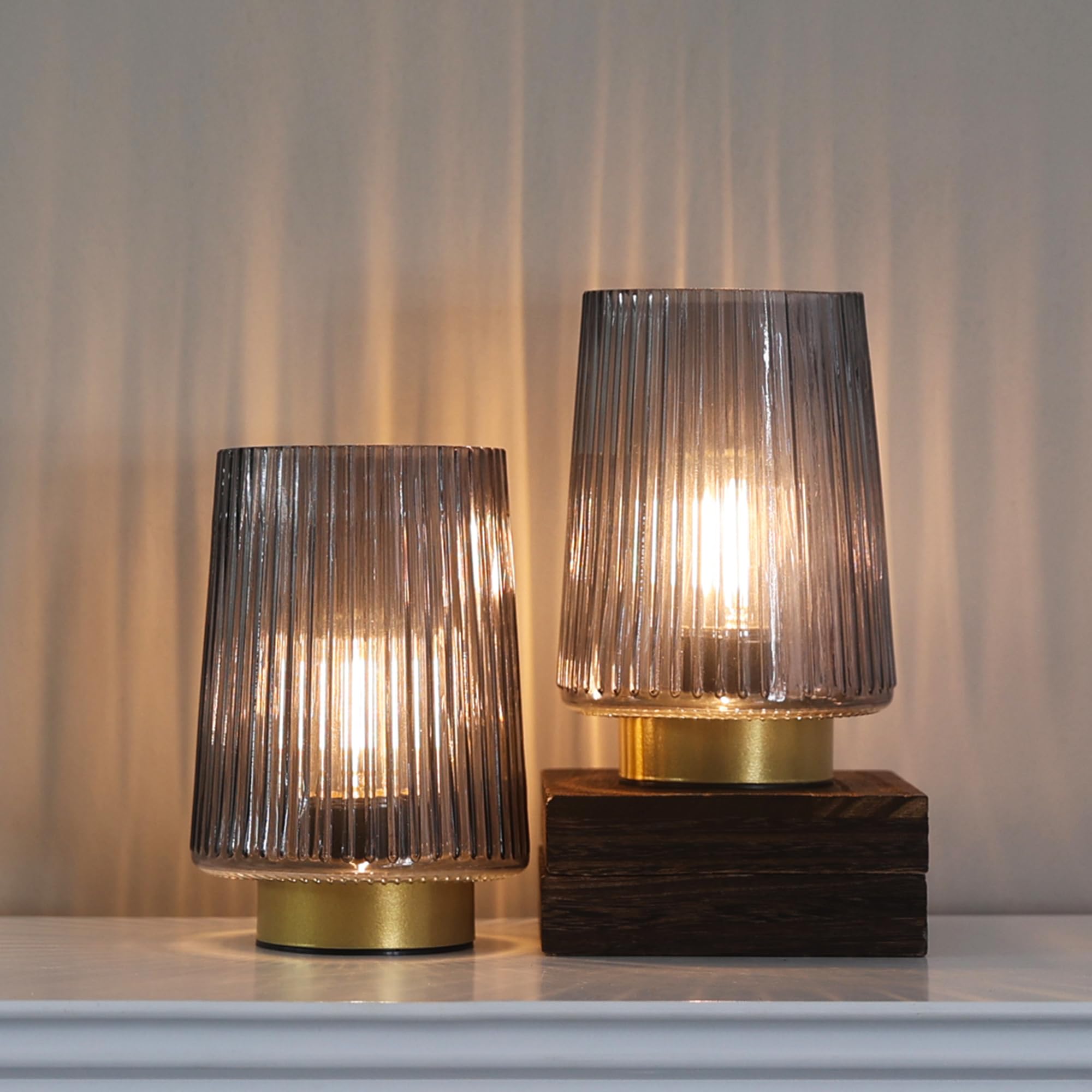 LUSHARBOR Battery Powered Lamp with Timer, Cordless Small Table Lamps Battery Operated with LED Bulb, Decorative Bedside Lamp fo