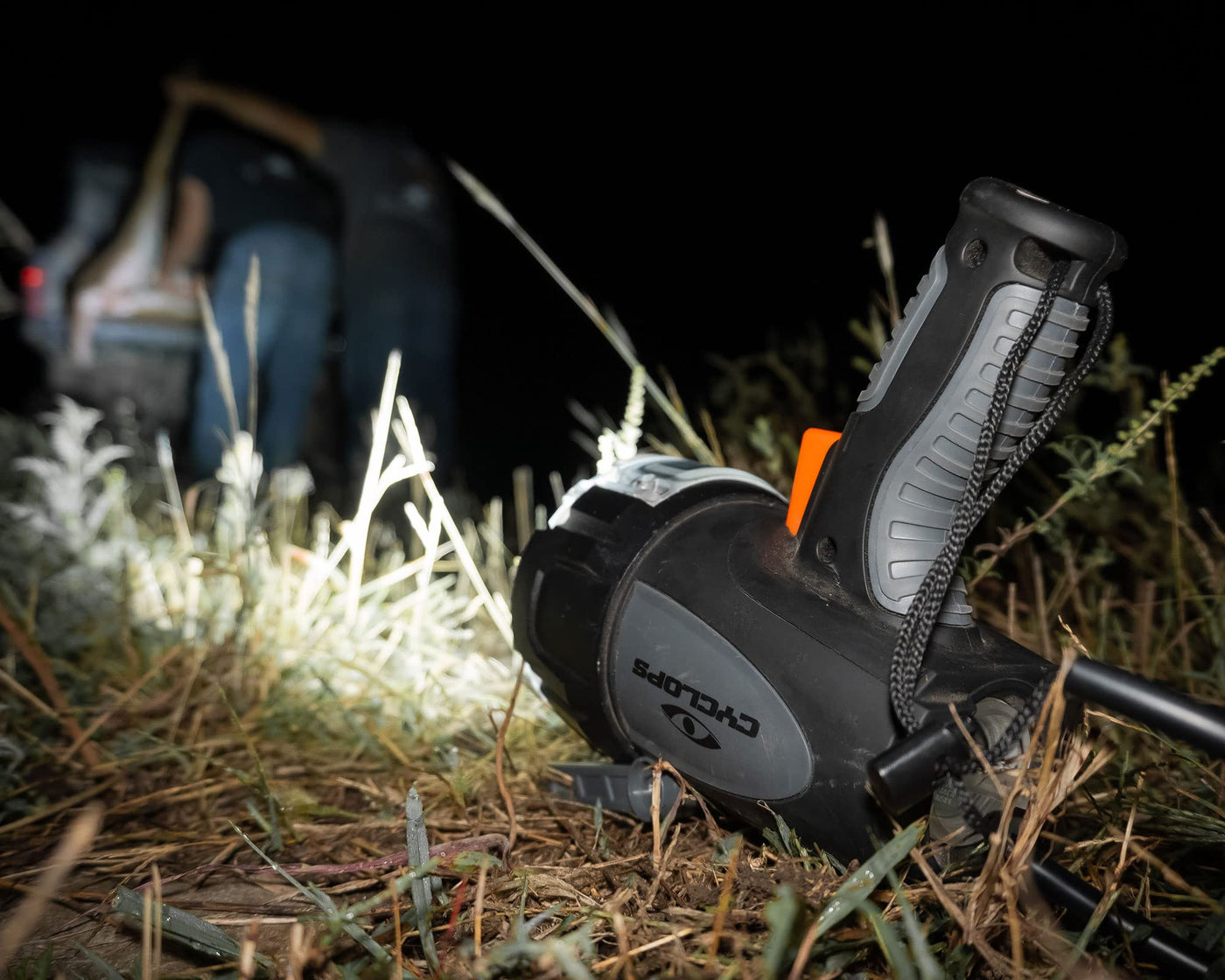 cyclops rechargeable flashlight Cyclops Revo 6000 Spotlight