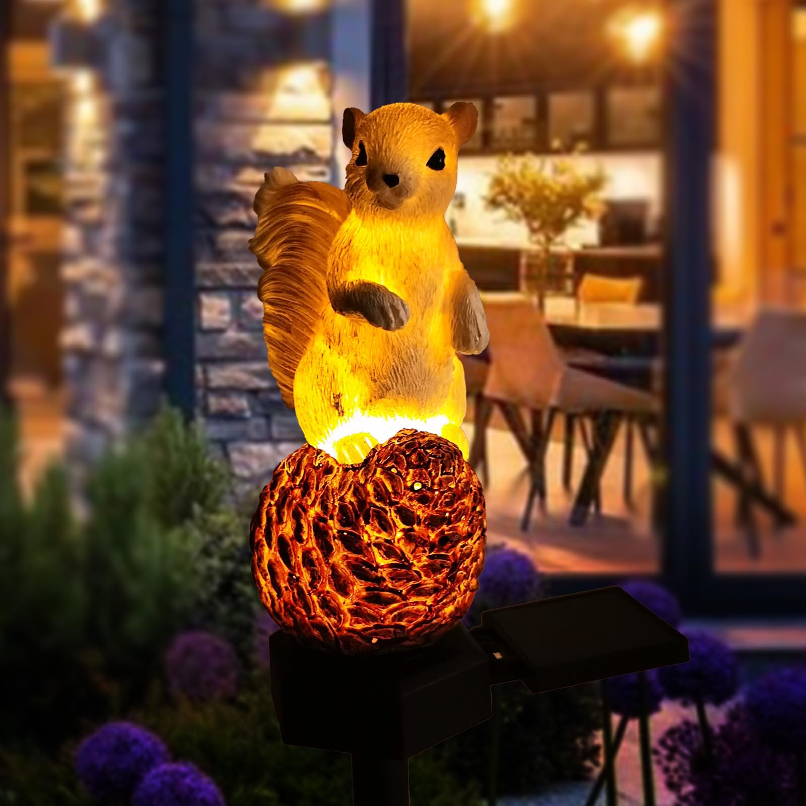 Qh & Garden Solar Outdoor Lights Squirrel Garden Statues Decor,Resin Squirrel Solar Light Birthday Gifts For Mom- Waterproof Cute Animal Figurine Lights For Balcony, Yard, Lawn, Pathway, Walkway