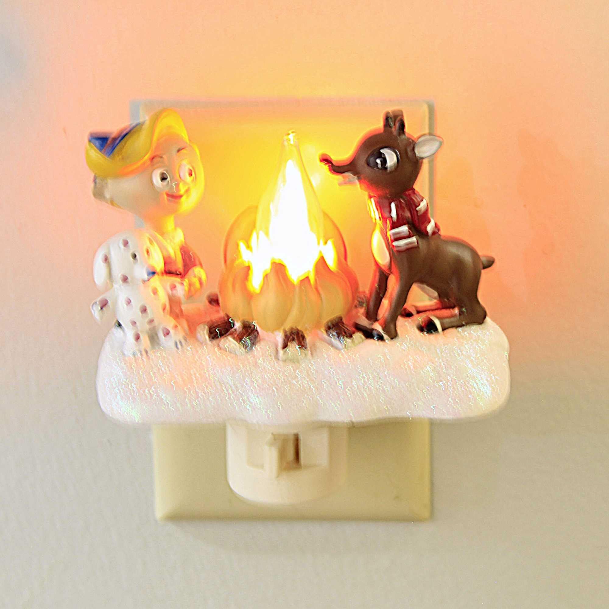 Roman Night Light - 4.5 Inch Polyresin Swivel Plug with Flickering Effect, Multicolor, Model 165108