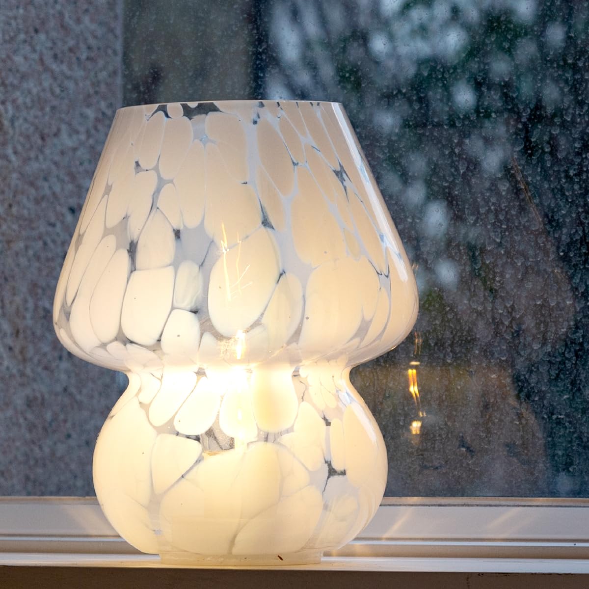 Heqet Cordless Mushroom Lamp - Cute Glass Table Light, Battery Operated, White With Dot