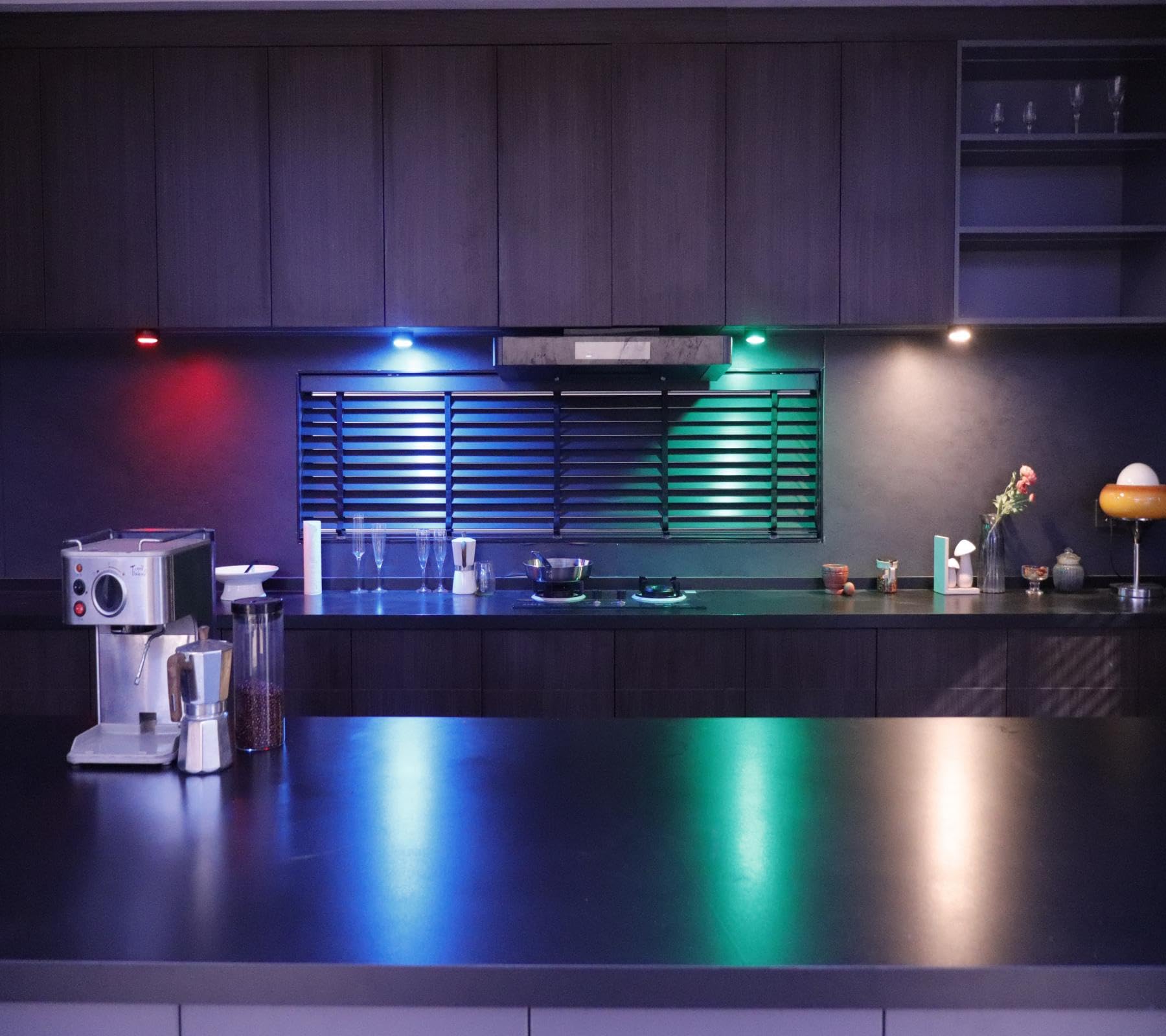 Loinsglim Puck Lights With Remote,7 Colors Under Cabinet Lighting Wireless,Battery Operated Rgb Led Lights Dimmable, Push Lights For Closet,Kitchen,Under Counter Lights Bar Display Shelf (4Pack)