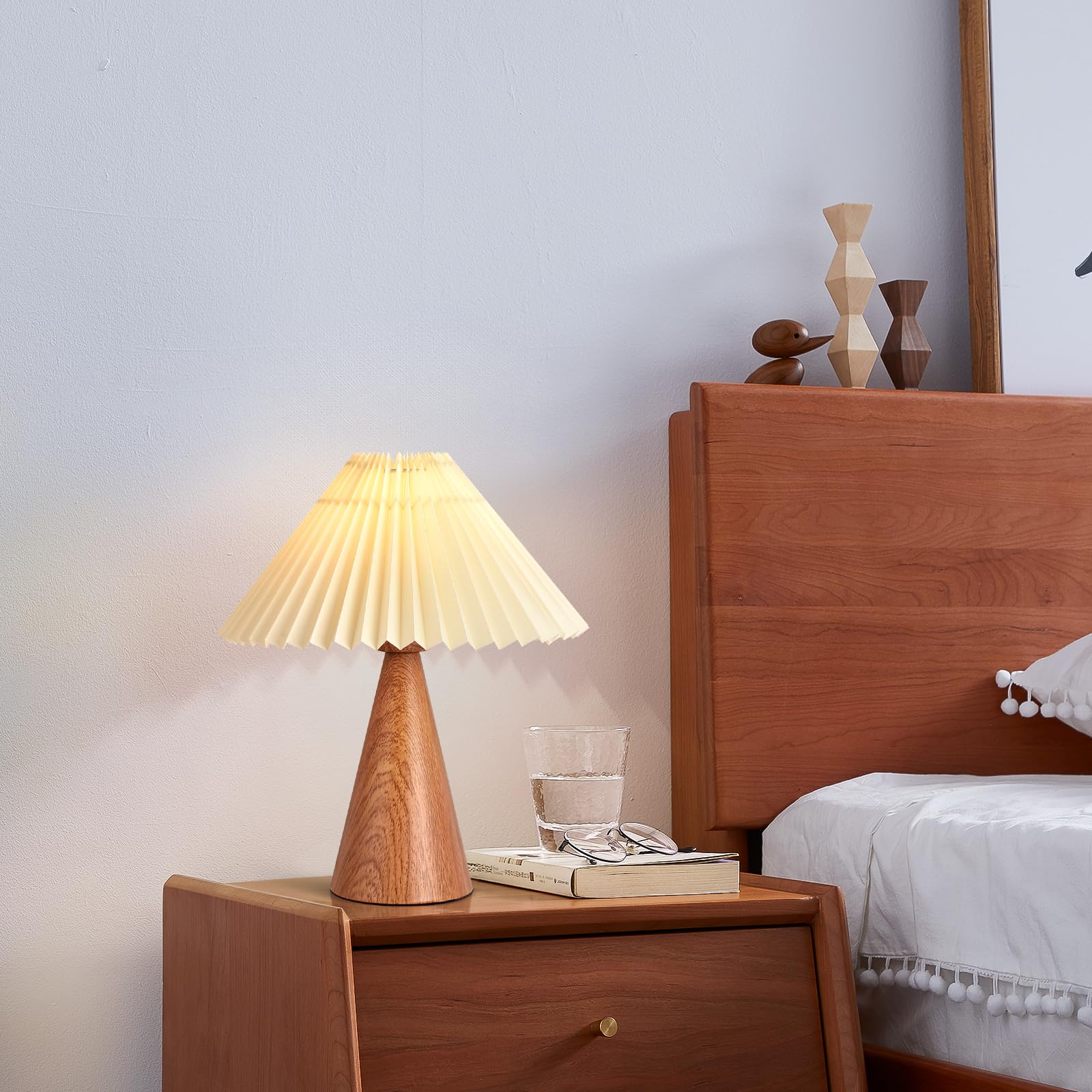 Ziqqeelam Wood Grain Small Table Lamp, Cute Table Lamp, Pleated Table Lamp, Wooden Bedroom Lamps For Nightstand, Small Scalloped