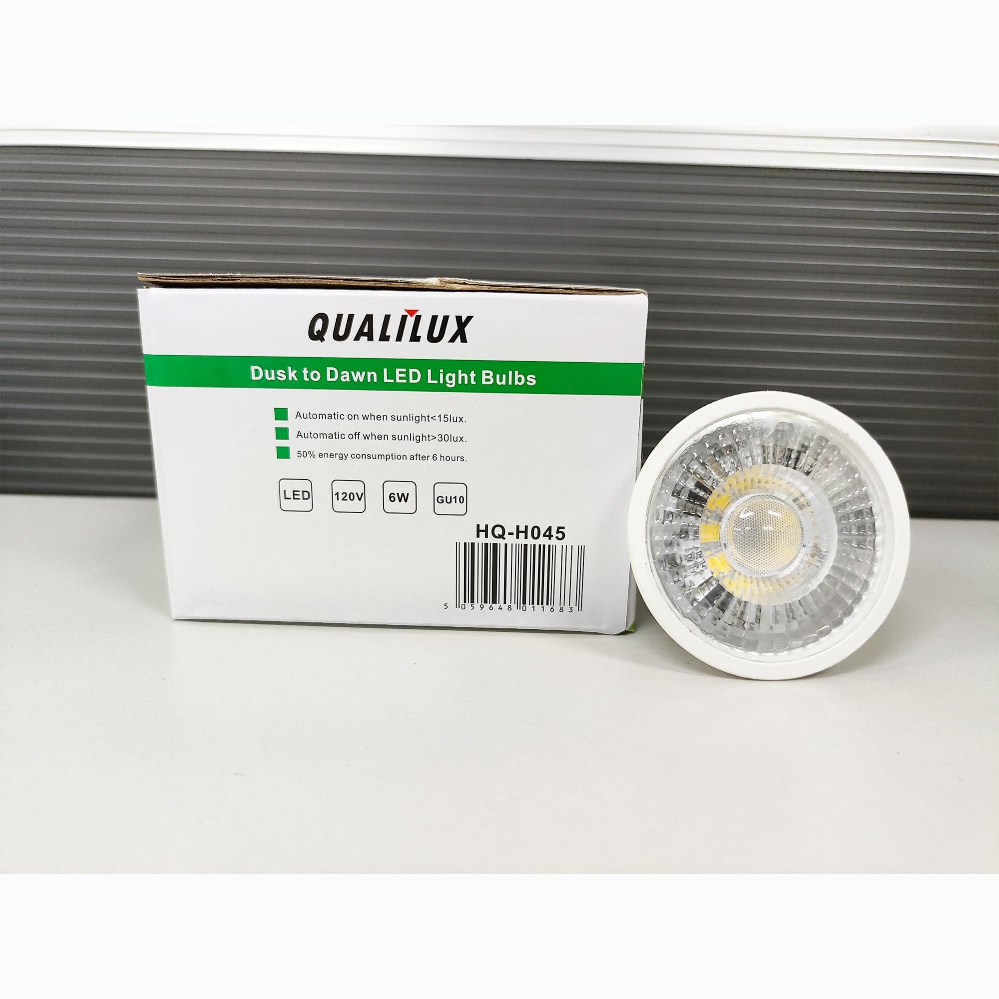 Qualilux MR16 GU10 LED Light Bulbs 6W, Daylight 5000K, Auto On/Off, Non-Dimmable, 4-Pack