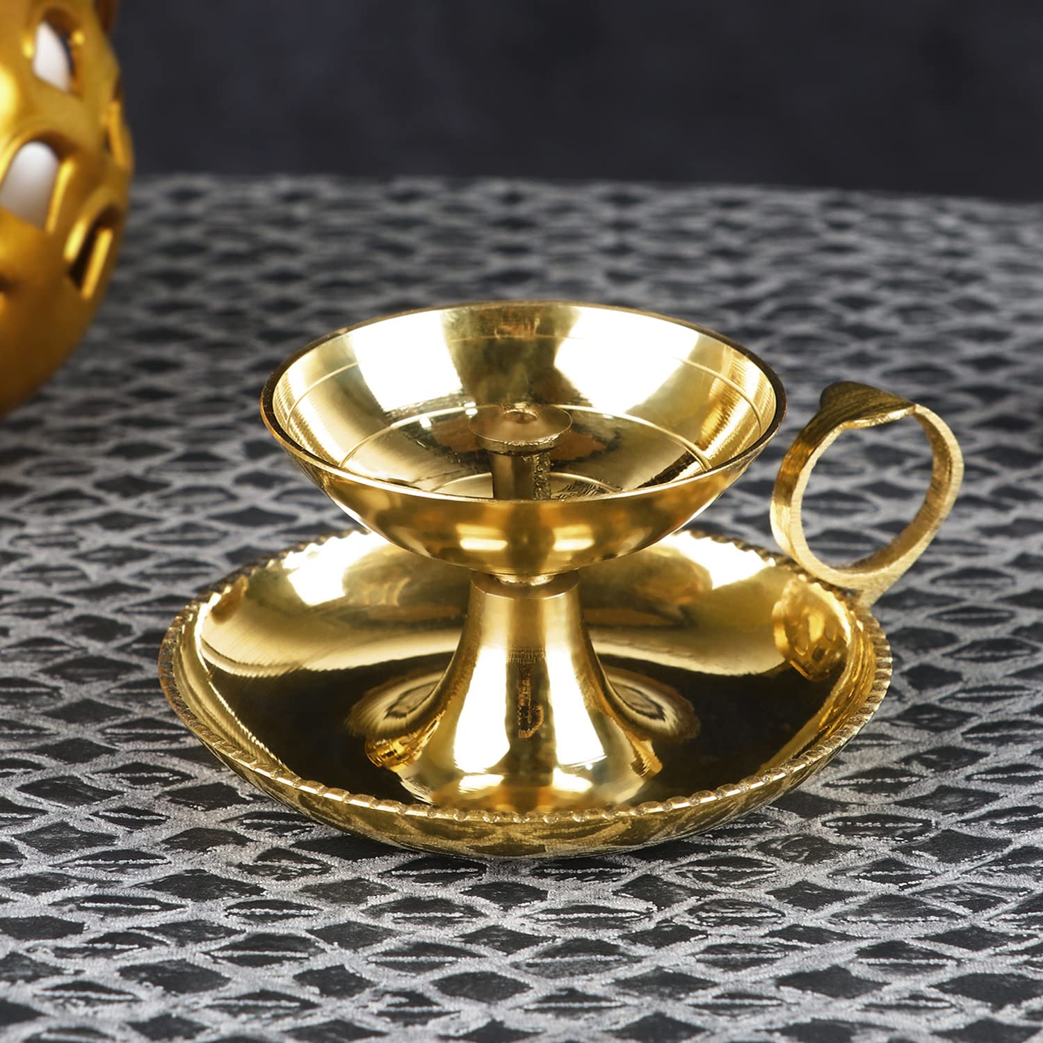 SATVIK Brass Aarti Diya with Supported Ring Handle with Puja Jyot Oil Lamp Hand Held Kutthu Vilakku Festive Diwali Mandir Temple