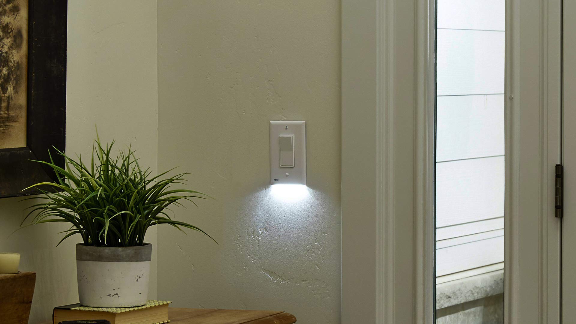 SnapPower Single SwitchLight LED Night Light - Auto On/Off Sensor - Toggle Size - Ivory