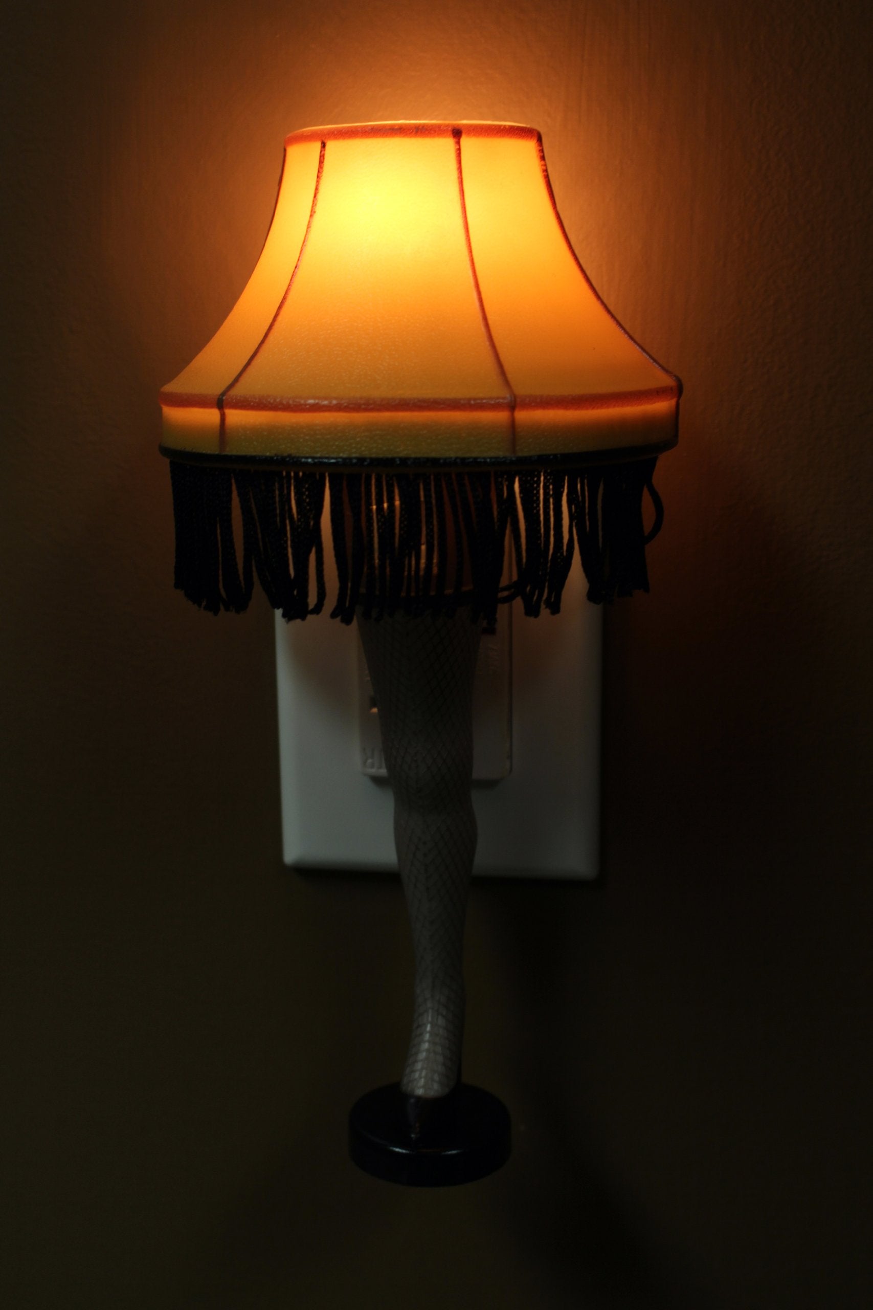 NECA Leg Lamp Nightlight, 8" Tall Gold Plastic, Model 40054