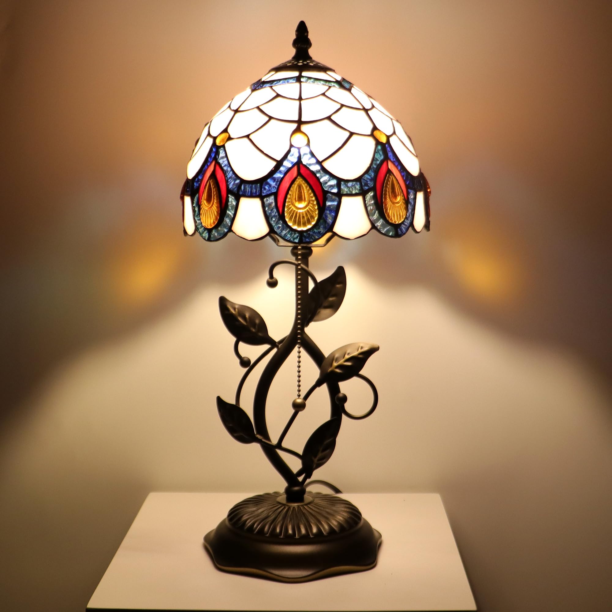 MQYXH Small Tiffany Lamp Light Pink Peacock Tail Style Stained Glass Table Lamps Desk Bedside Reading Light 8X8X18 Inches with Bronze Metal Leaf Resin Base
