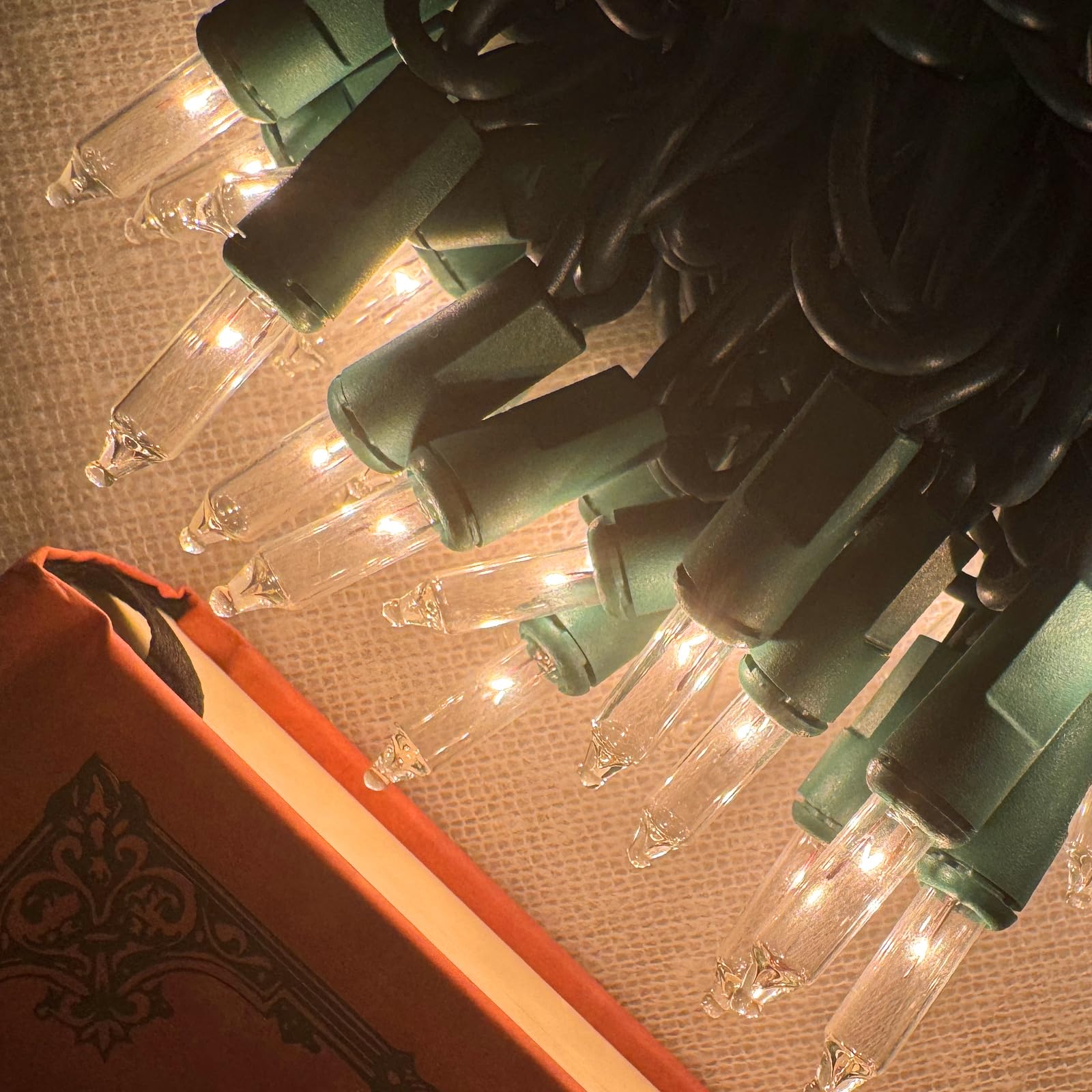 Hishiny Christmas Lights 100 Count Clear Christmas Tree String Lights With Green Wire For Outdoor Indoor Christmas Decorations Wedding Decorations Valentines Day Decor Ul Certified (32Feet)