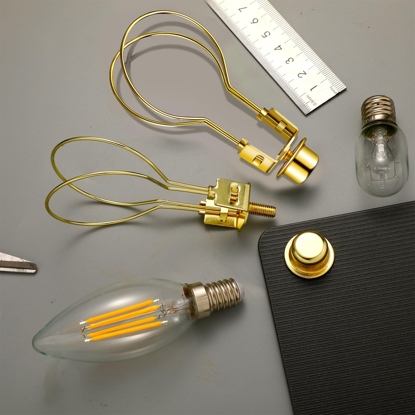Honoson Bulb Lamp Shade Adapter, Metal Clip-on Lampshade with Finial and Levellers, Golden, Set of 4