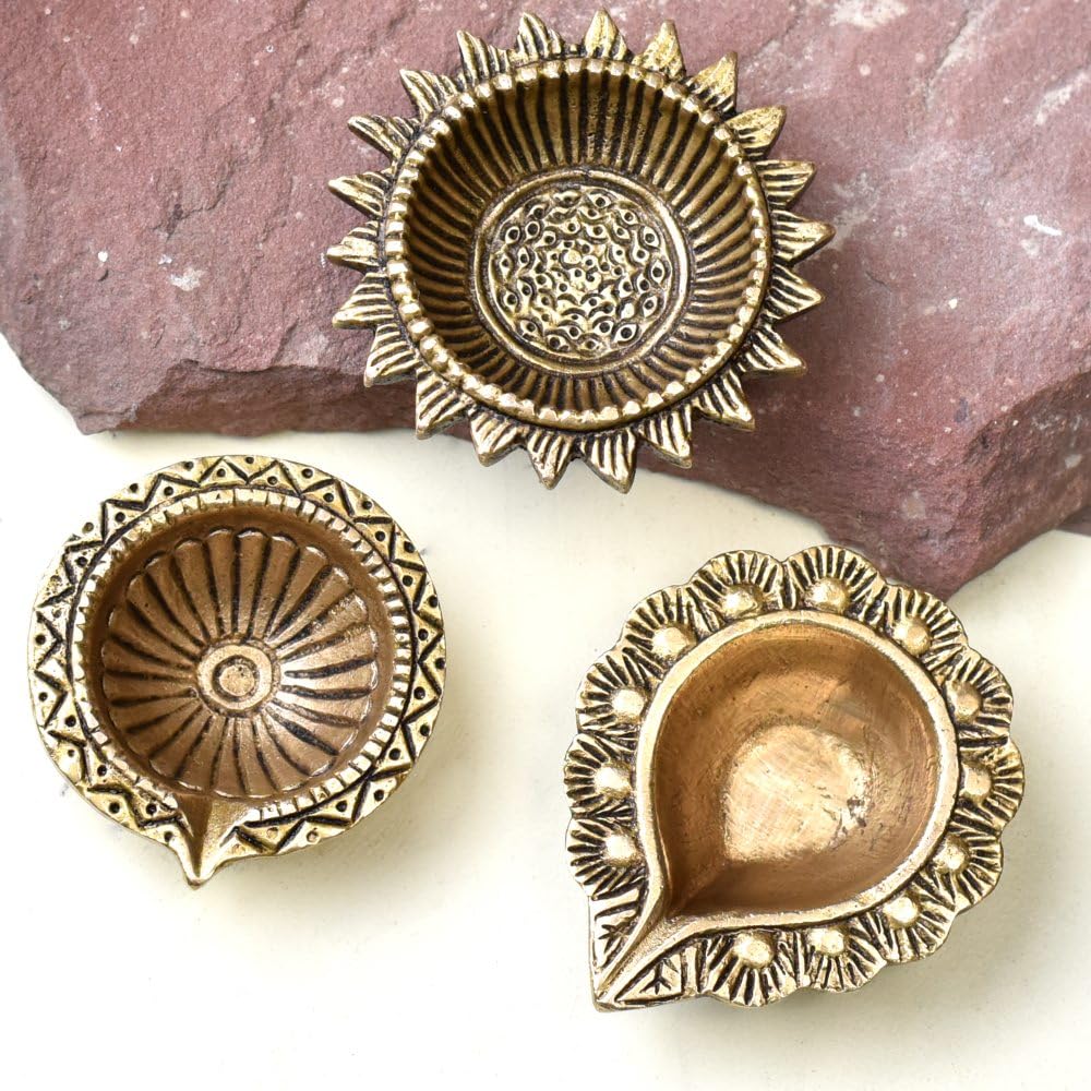 Indian-Shelf 3 Pieces Brass Diya Oil Lamp for Daily Puja c for Home Office & Temples Articles Festive Diwali Gifts Other Religio