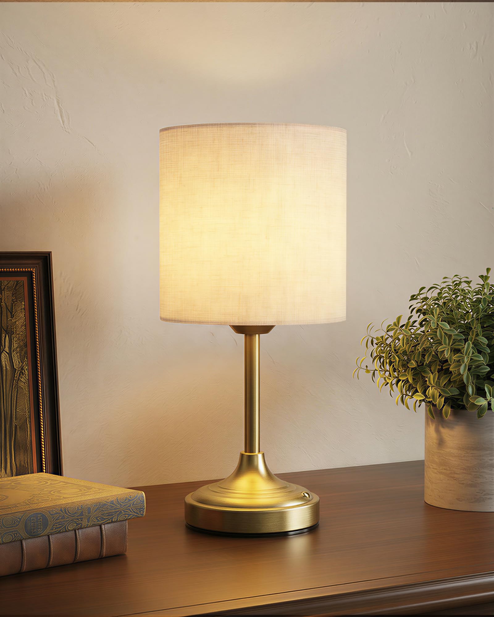 Battery Operated Lamp  8000mAh  Dimmable  Ambient Light  2700K  Touch Control  Portable  Small  LED  Wireless  Rechargeable  Cordless  Desk Lamp  Kitchen Lamp  Fabric Shade  for Dining Room  Bedroom