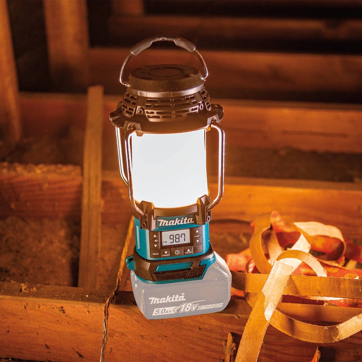 Makita XRM12 Cordless Lantern with Radio, 18V LXT Lithium-Ion, Teal, Tool Only