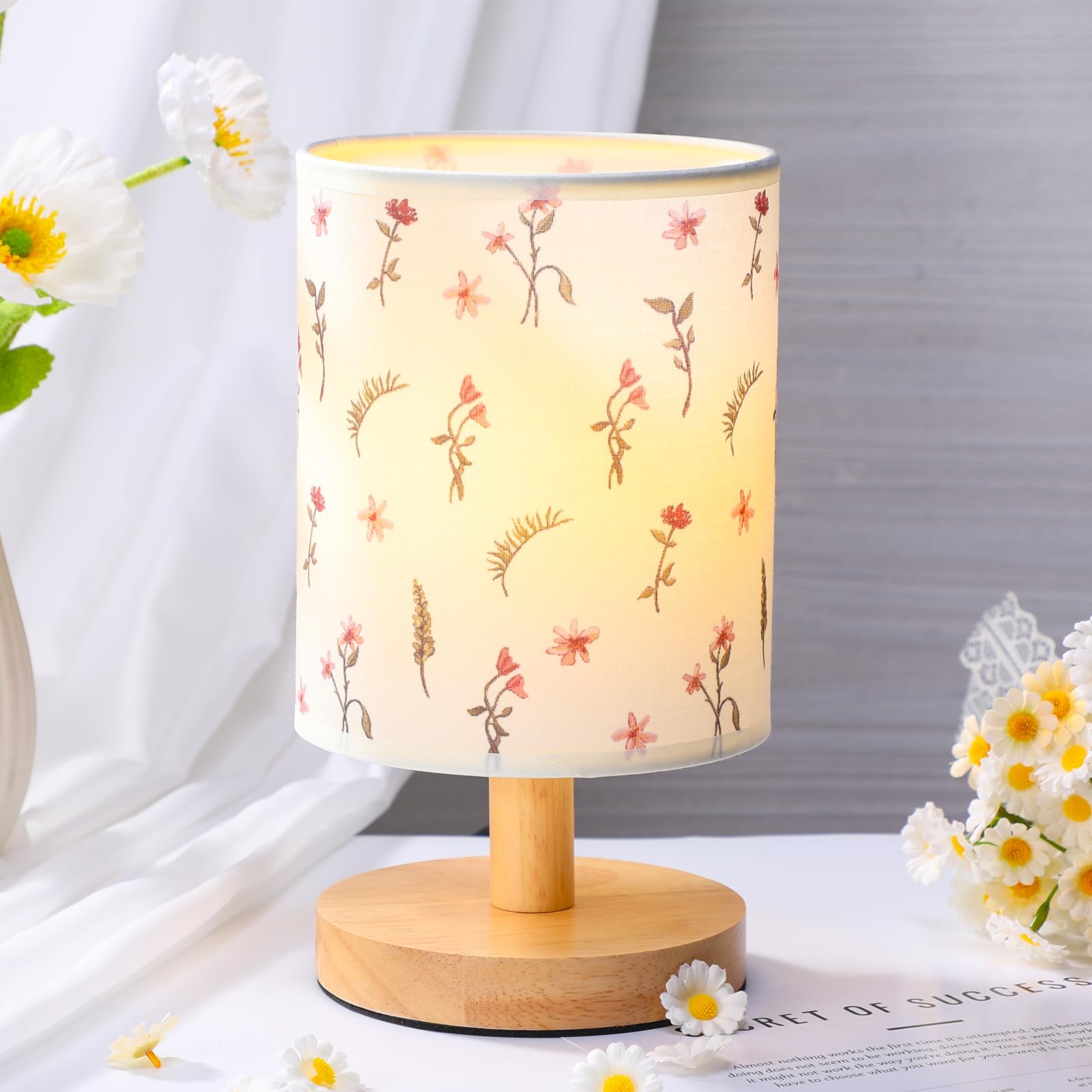 VIHOSE Boho Floral Bedside Table Lamp Vintage Nightstand Lamp with Linen Fabric Shade Solid Wood Base Decoration for Kids Living