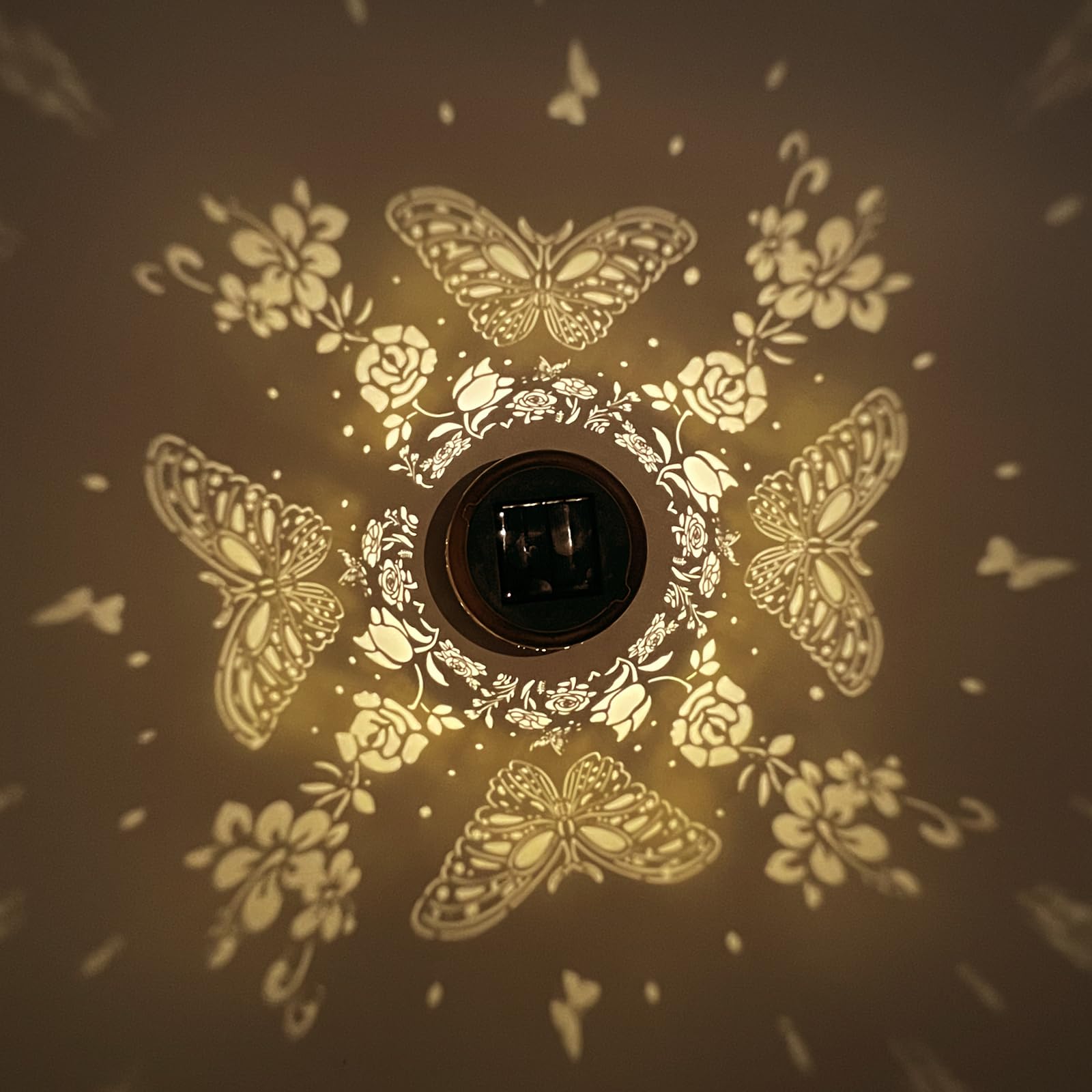 Butterfly Solar Lanterns Outdoor Waterproof Garden Decor, Metal Led Garden Light,For Yard, Patio, Lawn, Tabletop, Pathway, Lands