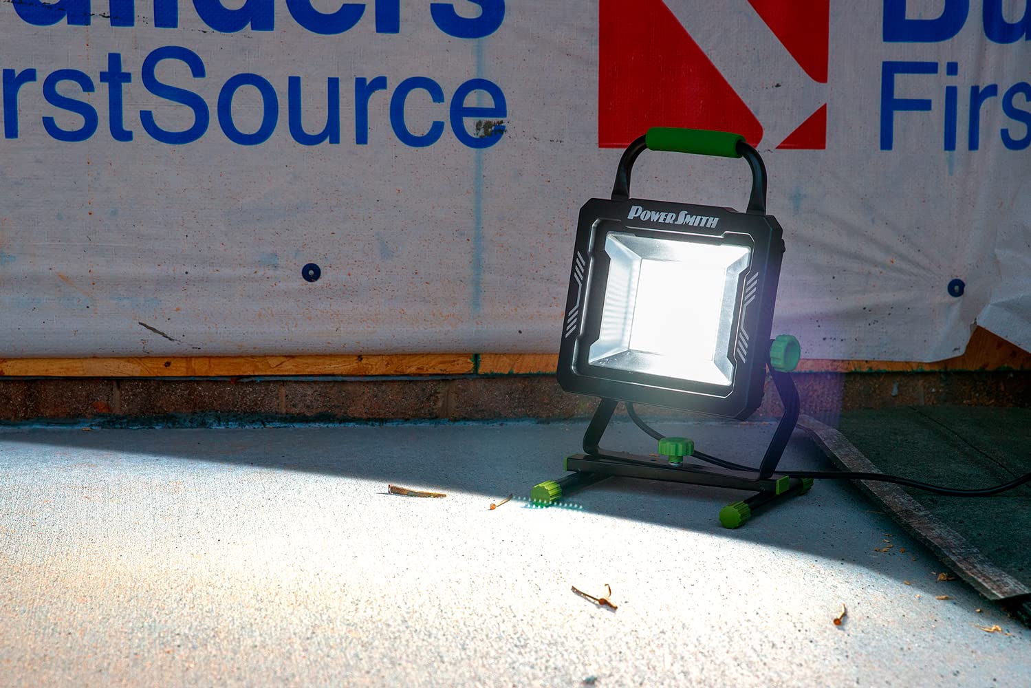 Powersmith Pwls150H 15000 Portable Led Work Light With Two Brightness Modes, Metal Housing And Stand, 10 Ft. Power Cord, Impact