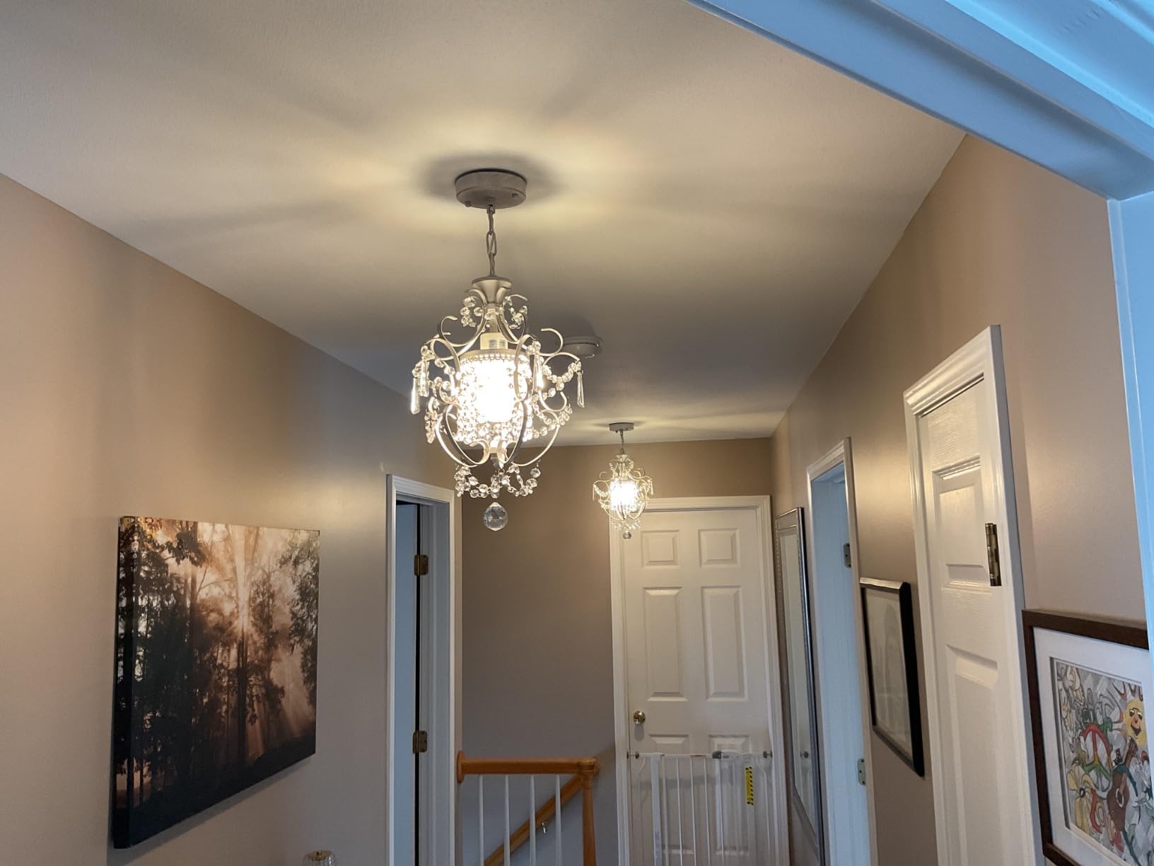 FLSFU Mini Chandelier - White Retro Crystal Light Fixture, Elegant 1-Light Ceiling Mount for Bedroom, Dining Room, Kitchen Island