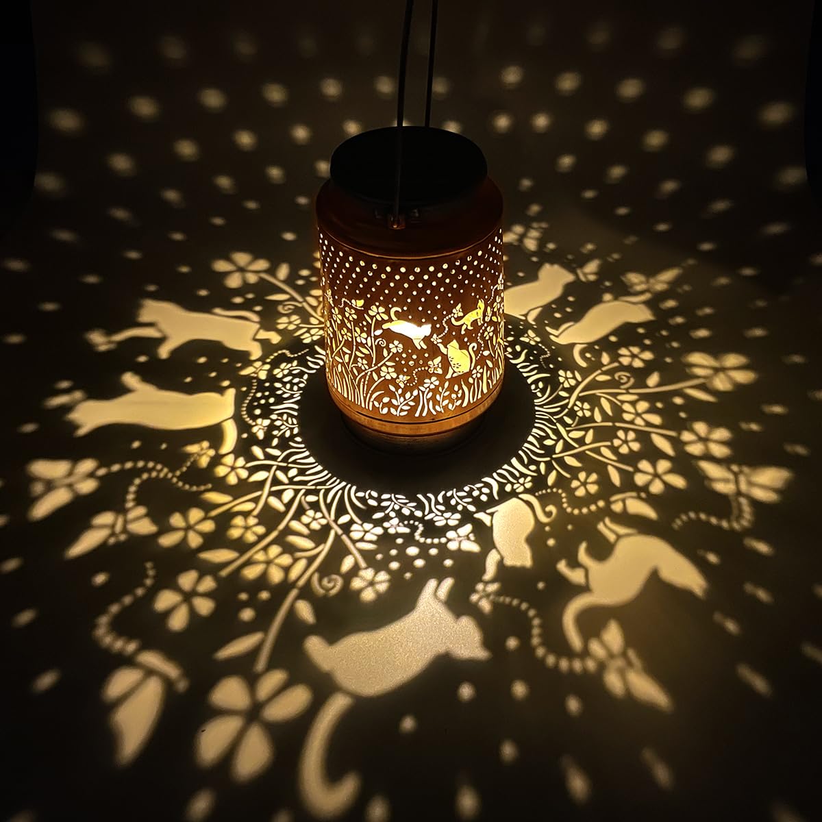 Cat Solar Lanterns Outdoor Waterproof  Hanging Solar Lantern Cat Lover Gifts For Women Mom Grandma  Solar Powered Metal Lanterns Outdoor Decorative Cat Solar Lights For Yard  Patio  Backyard  Porch