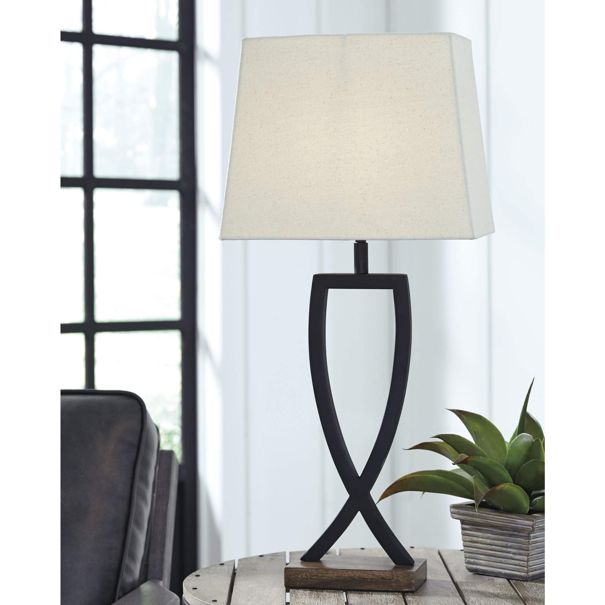Signature Design by Ashley Makara Table Lamp, Metal, Black/Brown, Model L204174