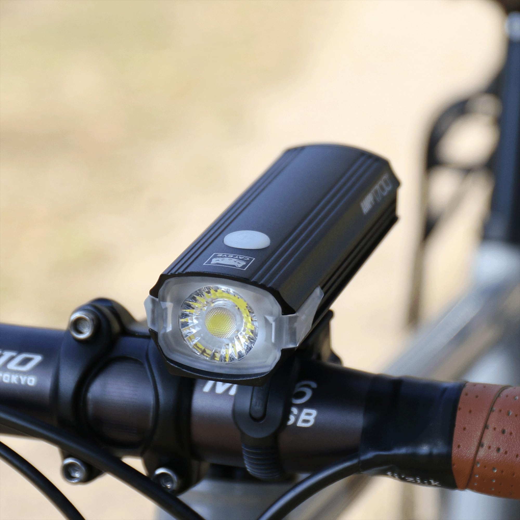 Cateye - Ampp Usb-C Rechargeable Bike Headlight (Ampp1700)