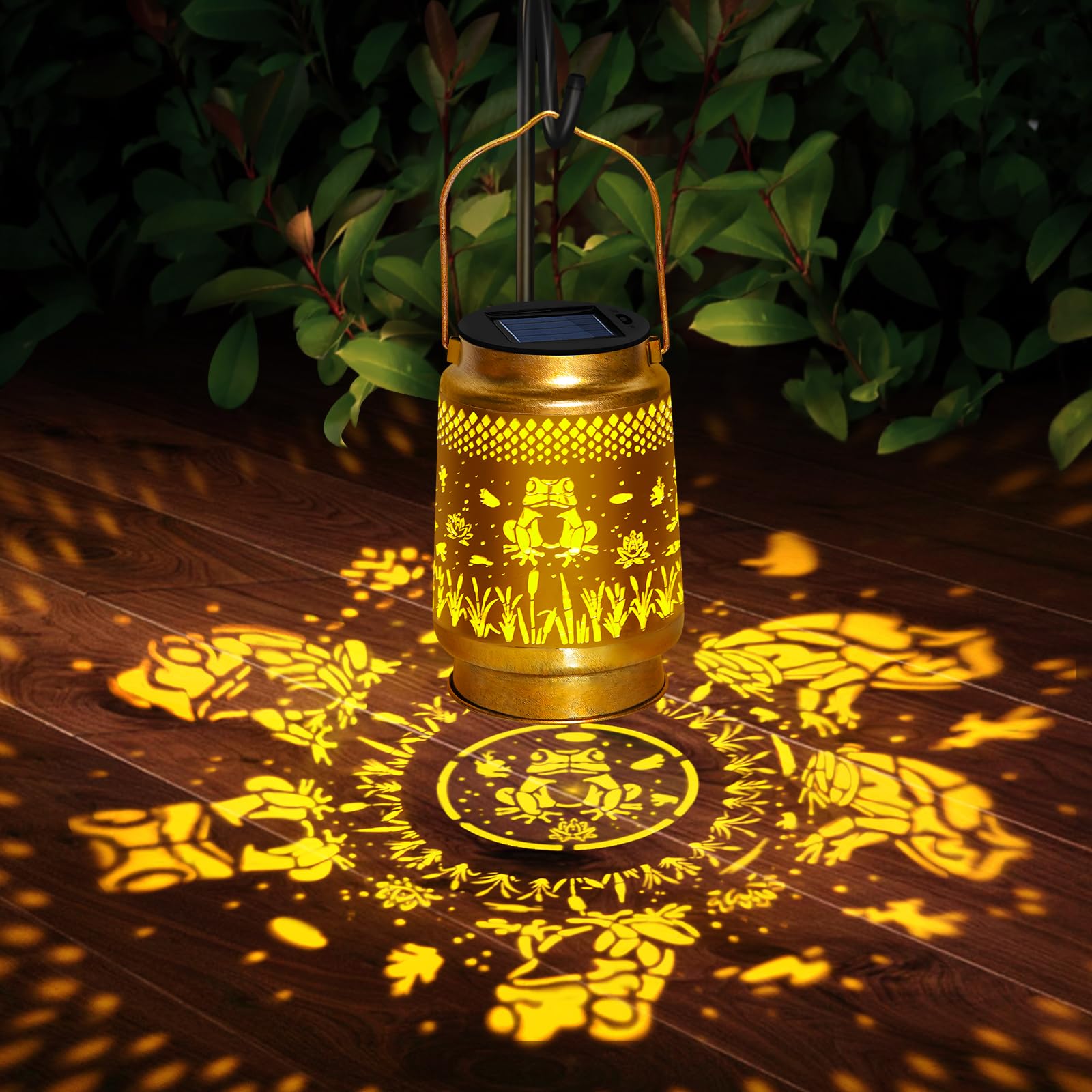 Solar Lanterns Outdoor Waterproof Hanging Solar Lights, Frog Garden Decor Birthday Gifts For Women Mom, Hanging Metal Garden Lig