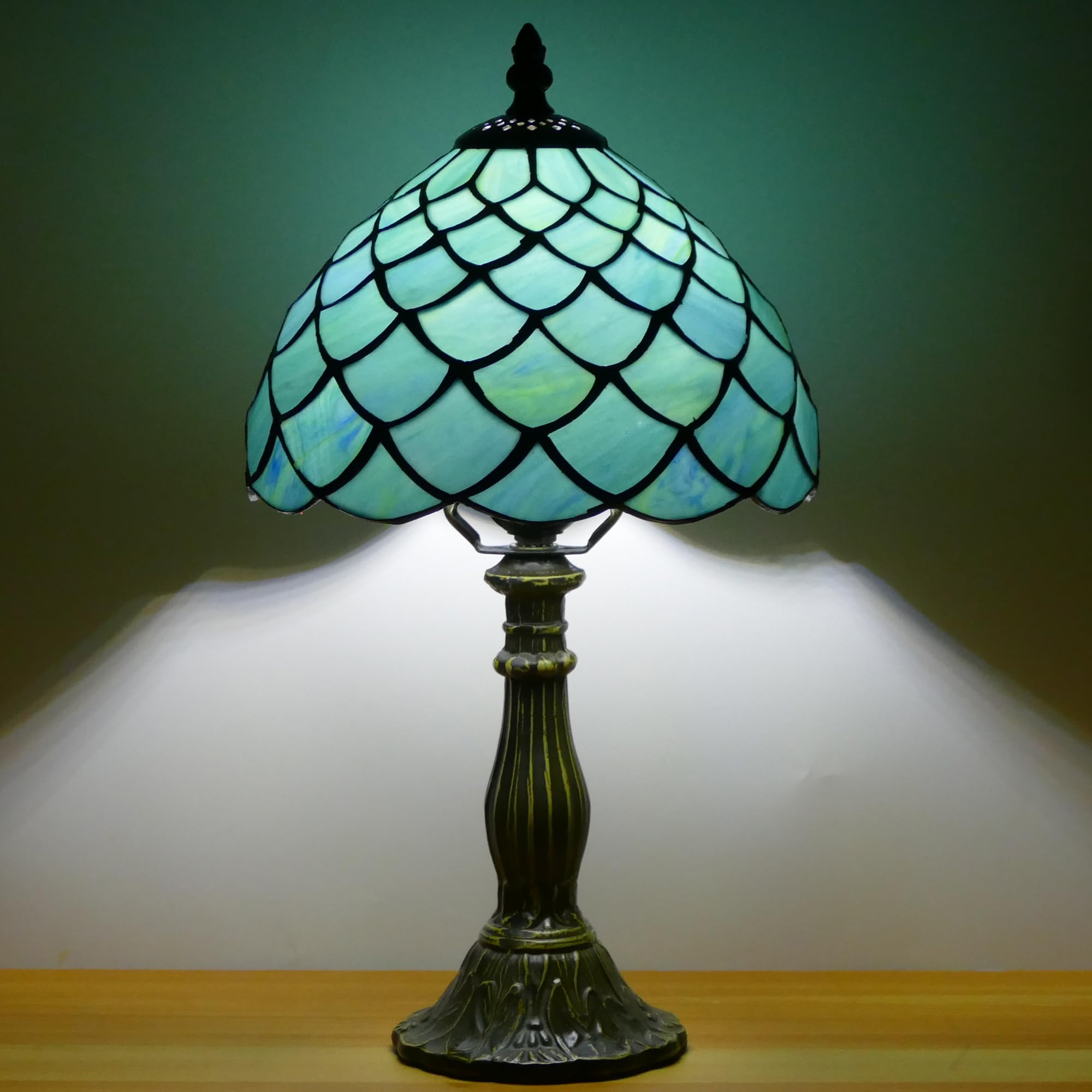 WFAYNTIFL Small Tiffany Lamp Mini Stained Glass Table Lamp Bedside Accent Lamp Memory Sympathy 8X14.5 Inch (Fishscale Style)