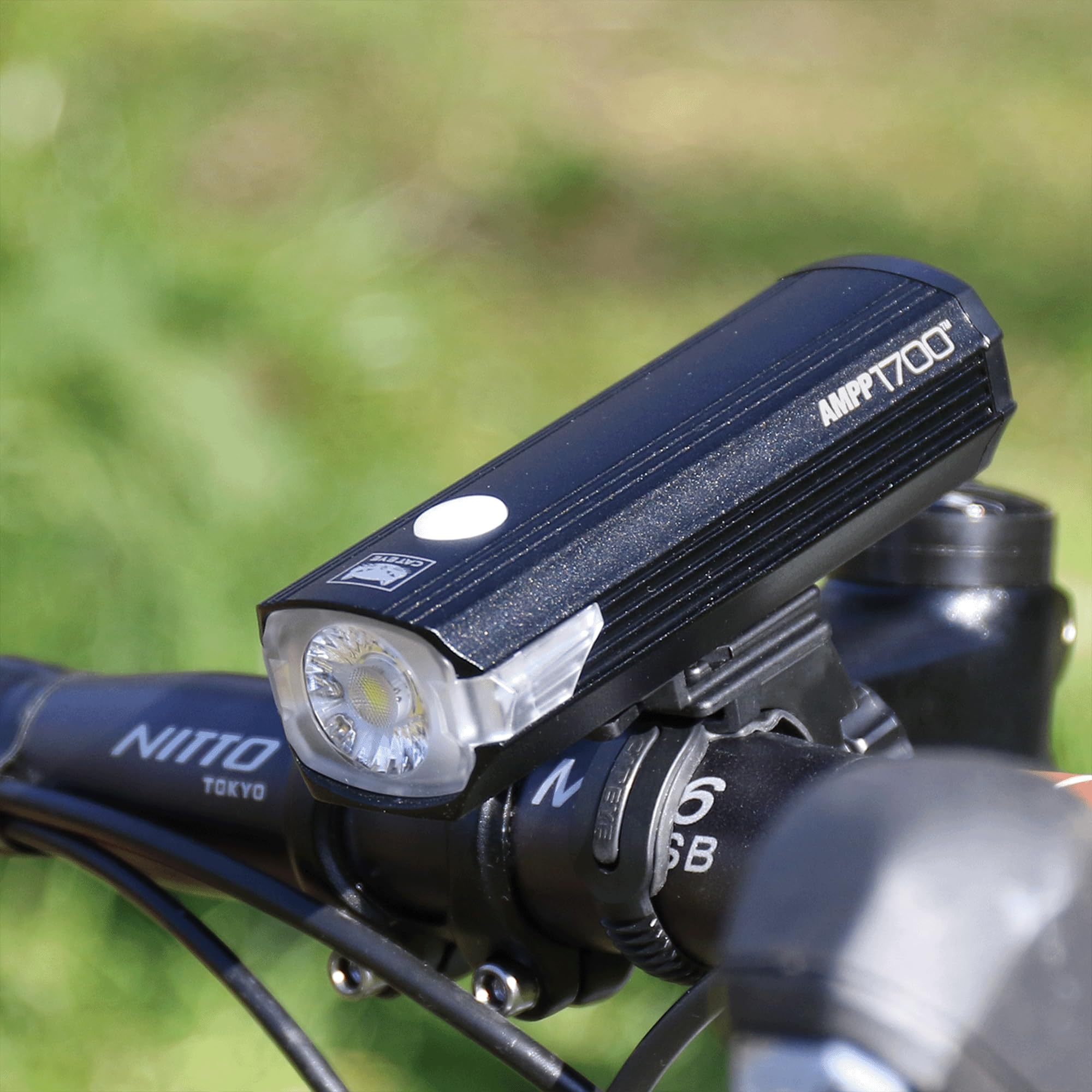 Cateye - Ampp Usb-C Rechargeable Bike Headlight (Ampp1700)