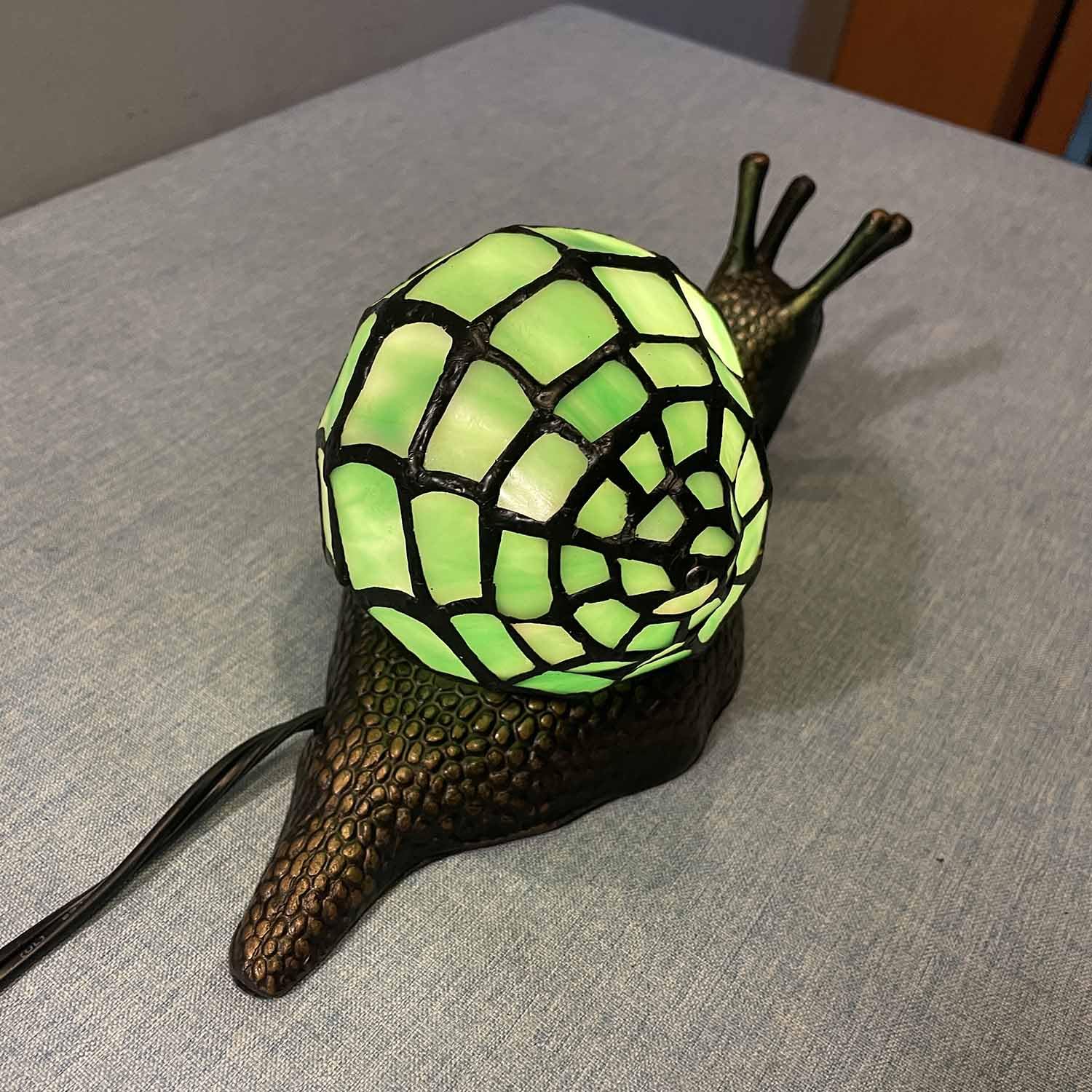 Bieye Tiffany Style Land Snail Table Lamp, Green Stained Glass, 10"D x 5"W x 5"H, Model L10964, Home Decor Accent