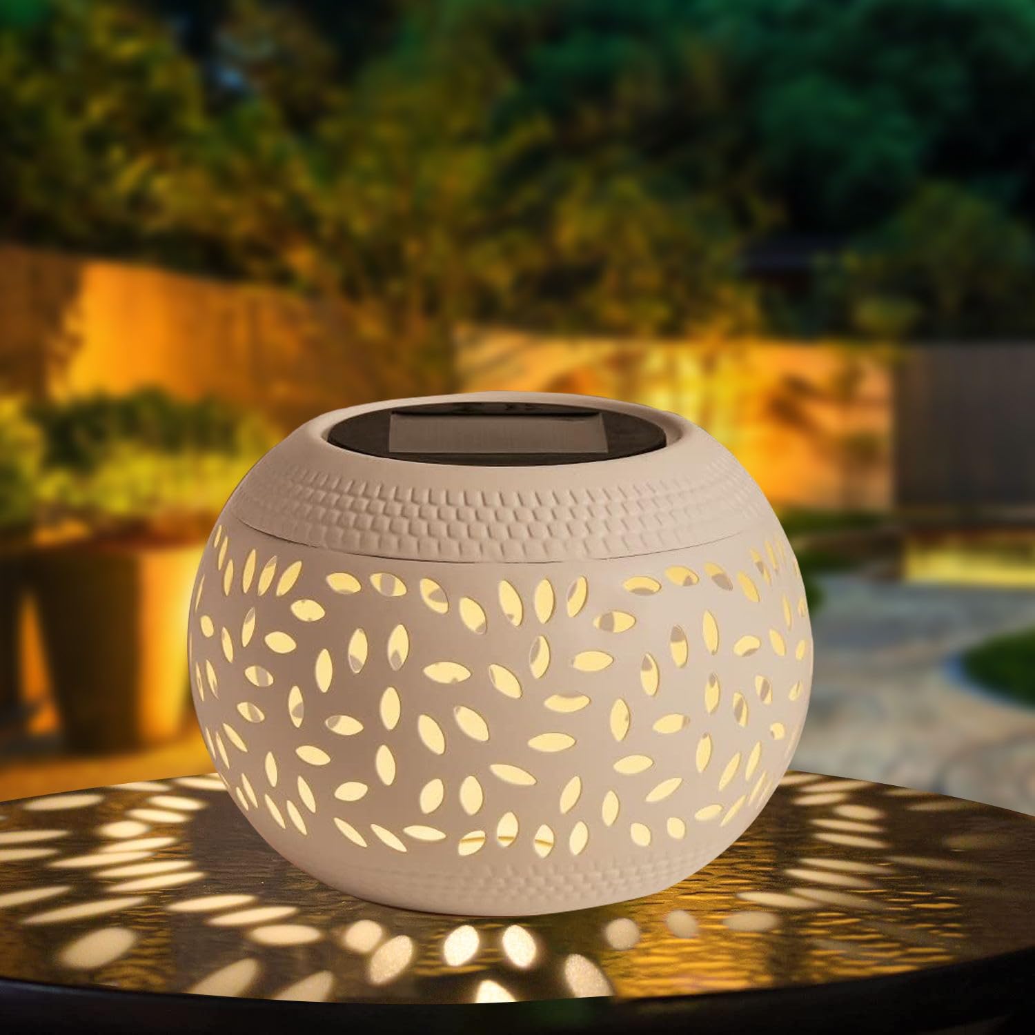Solar Table Lanterns Outdoor Waterproof - LED Lamp White Metal Tabletop Light Solar Powered Decorative Lantern for Indoor Desk B