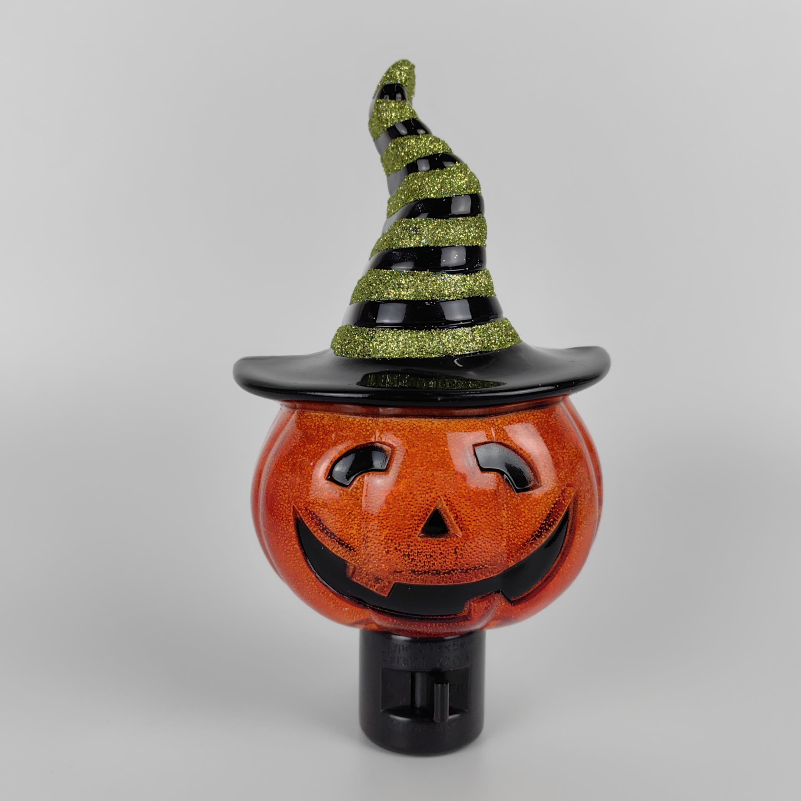 Huazhqing Halloween Pumpkin Night Light Plug Into Wall With On Off Switch C7 Bulb, Nite Lights Plug In Home Decoration Lighting Wall Night Light For Any Room-Bedroom Bathroom Kitchen Hallway Classroom