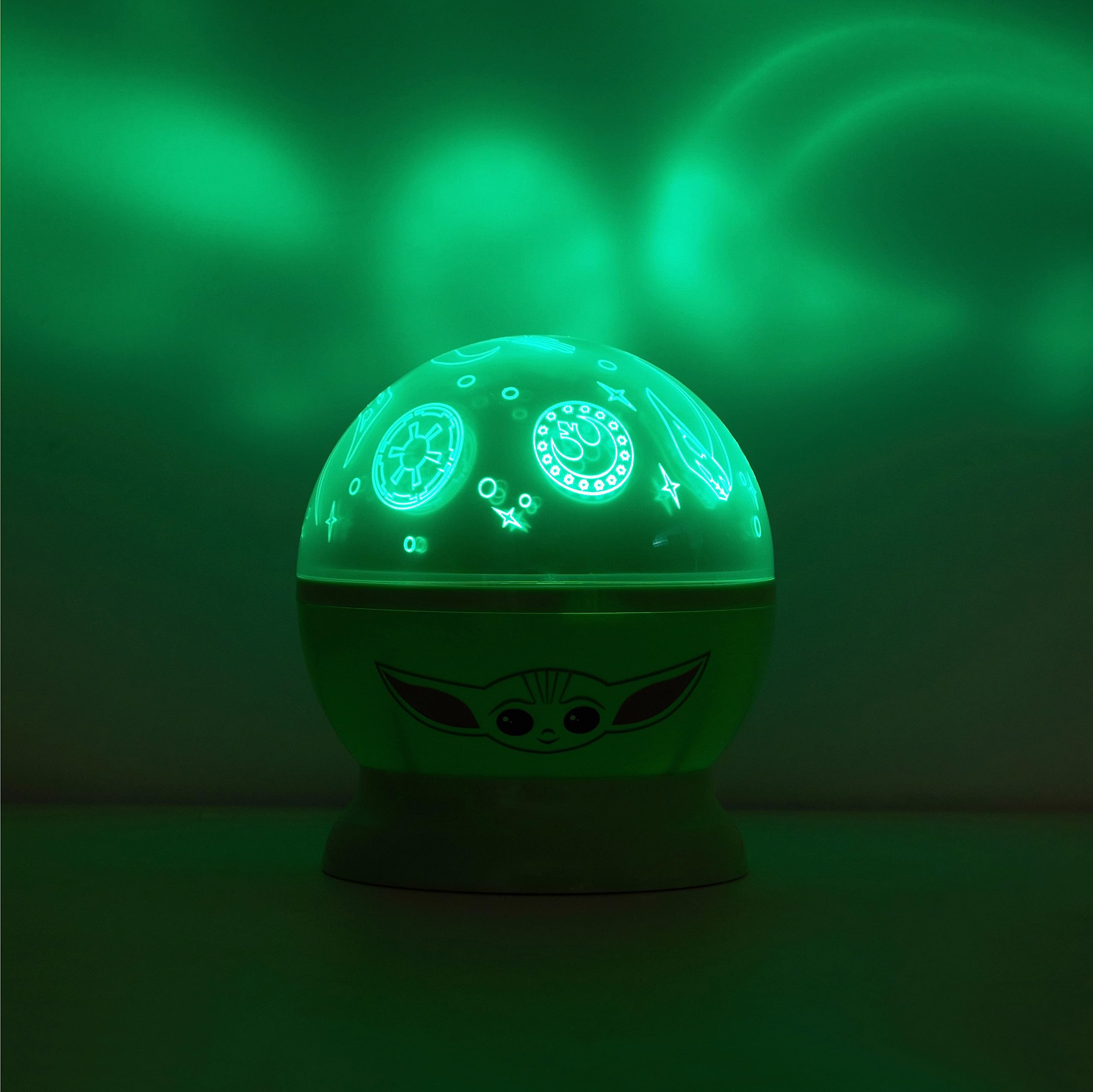 Idea Nuova Kids Lamp - Star Wars The Mandalorian Grogu LED Projection Nightlight, 4.88"x4.88"x5.5", Plastic