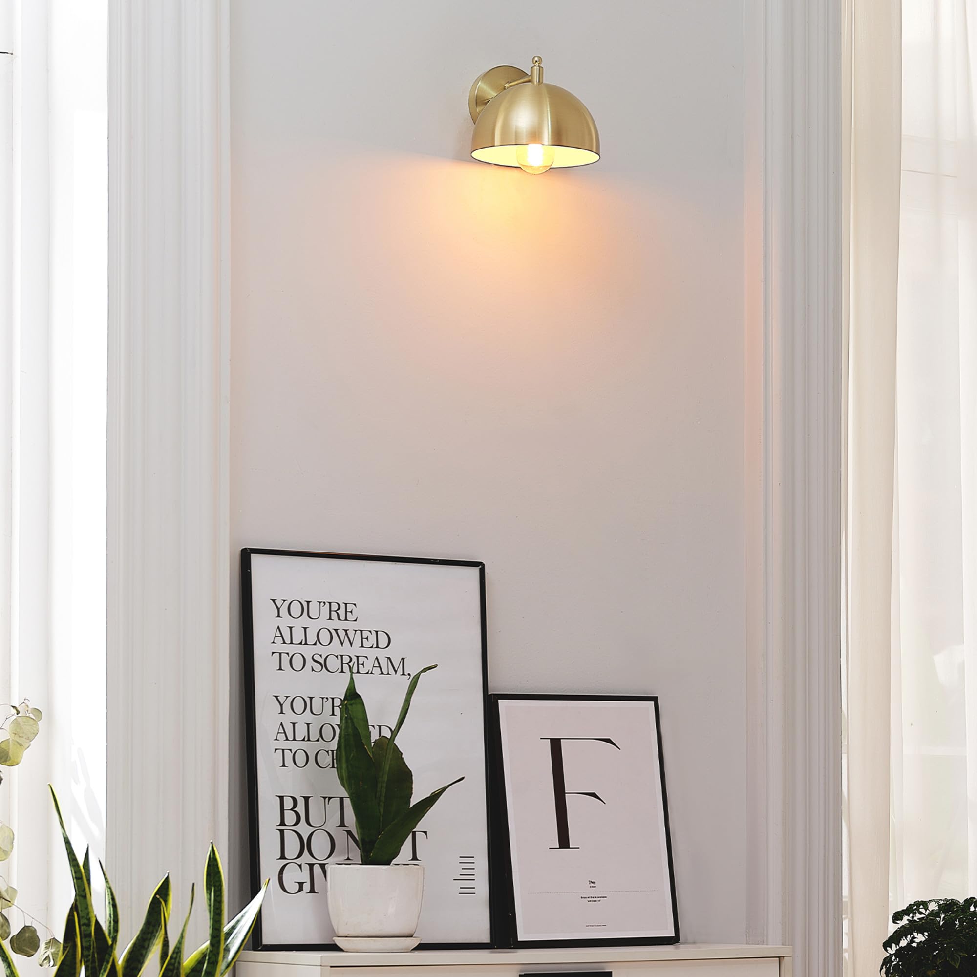 Globe Electric 65000048 1-Light Wall Sconce, Brushed Brass, E26 Base Socket, Wall Lights For Living Room, Home D?Or, Wall Lighti