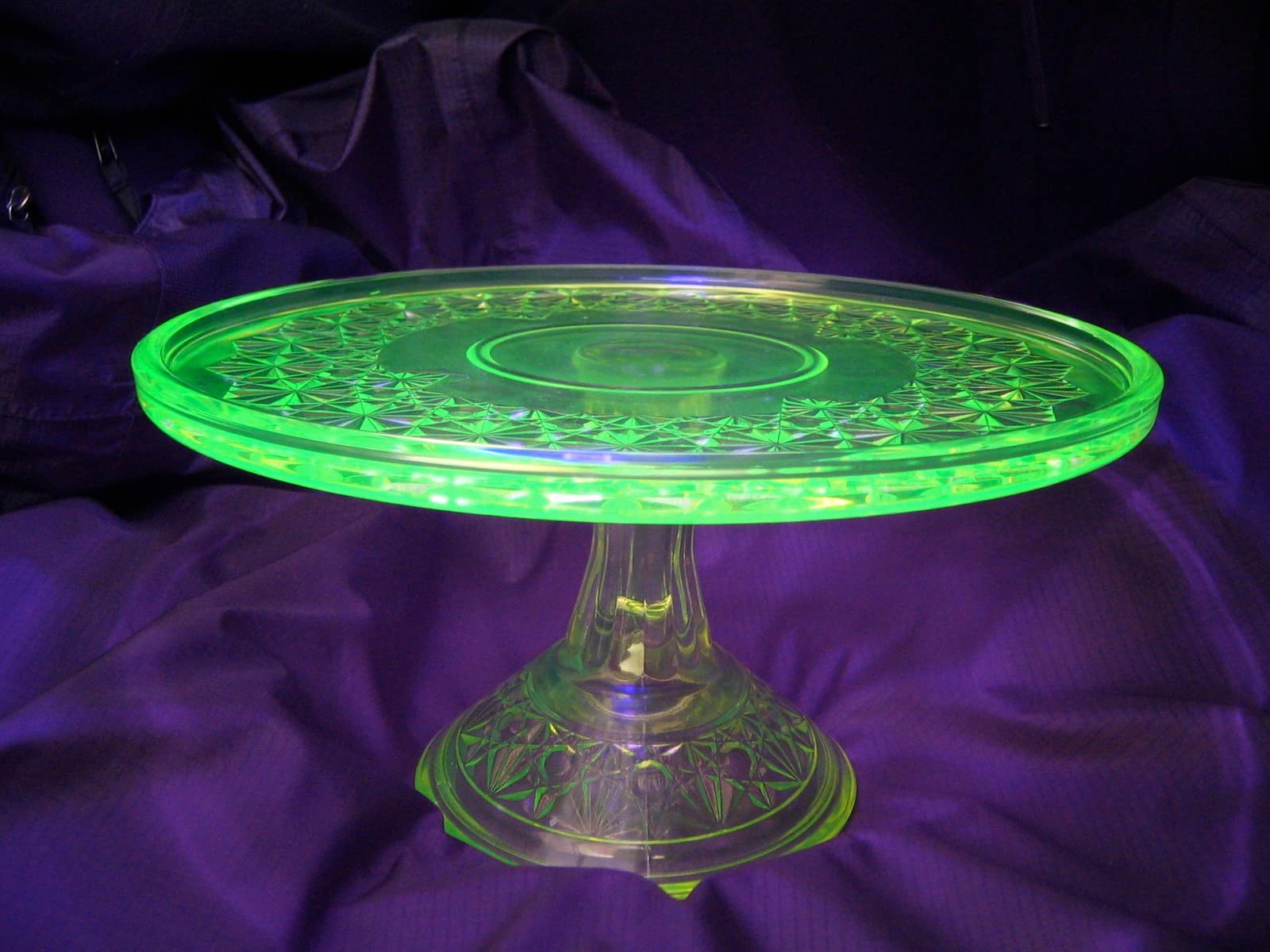 HQRP 21 LED Flashlight Blacklight for Uranium & Vaseline Glass - Purple, Model 88466710824123