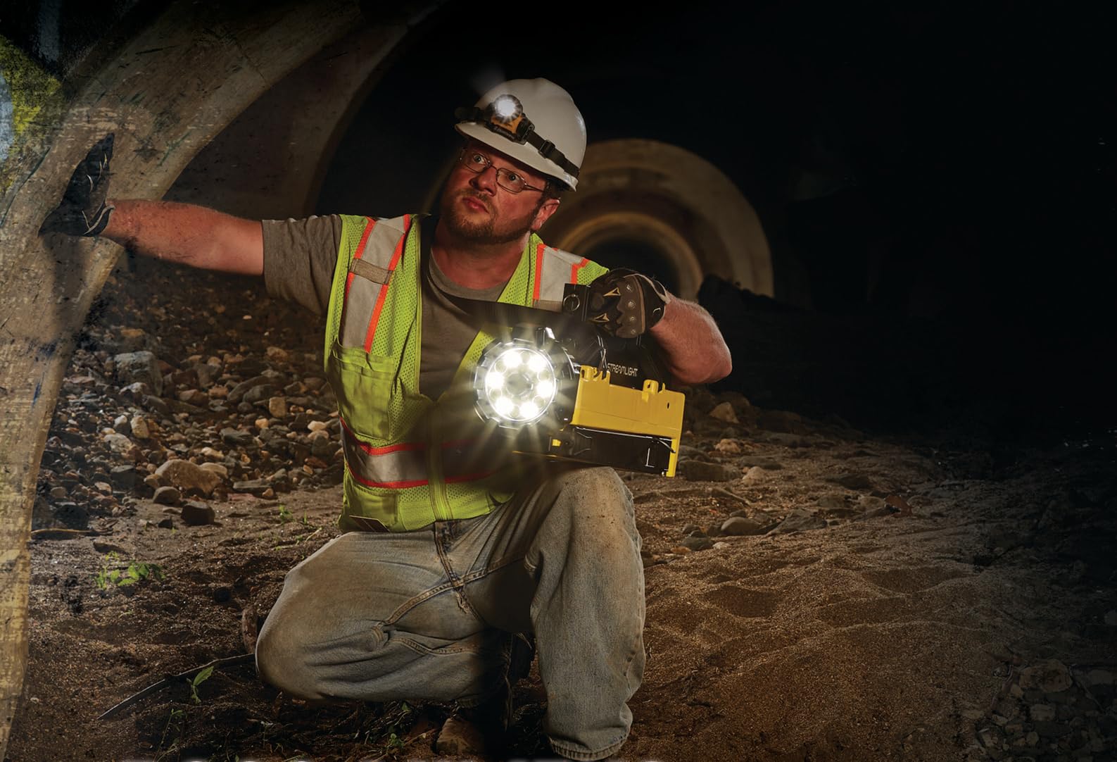 Streamlight Portable Scene Light 5300 Lumens, Large, Yellow, Model 45670, Thermoplastic, 120V AC/12V DC Charger