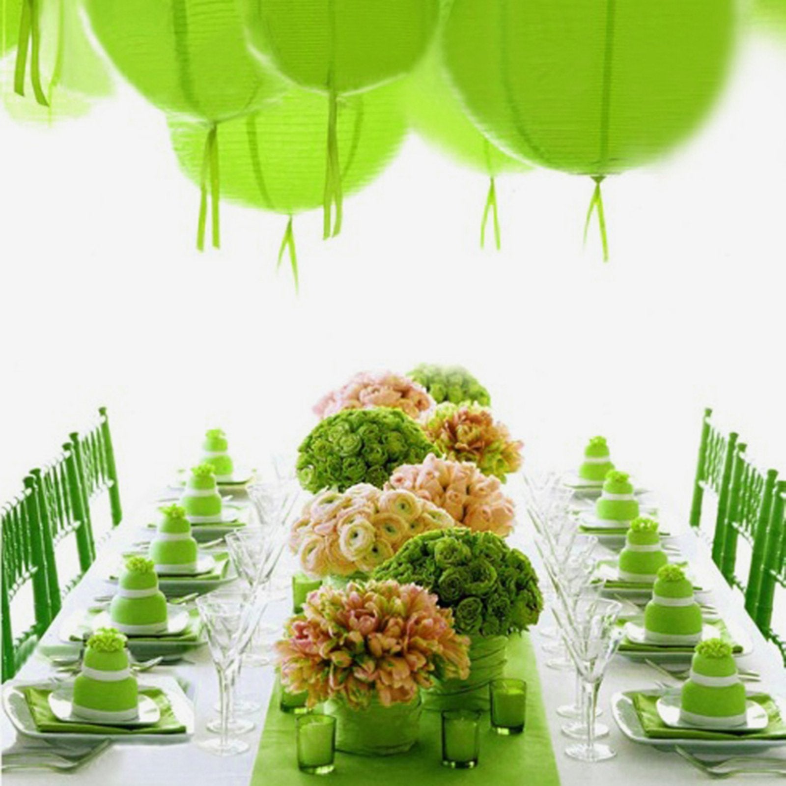 LumaBase Round Paper Lanterns - Green, 10 Lanterns, 5 Count, 78605
