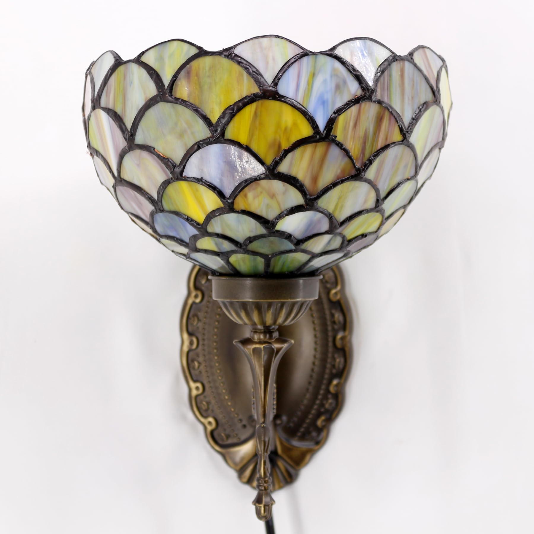 Avivadirect Tiffany Wall Sconce Lamp Plug In Or Hardwire Wall Light With 8 Inch Brown Fish Scales Stained Glass Lampshade 8X10.5