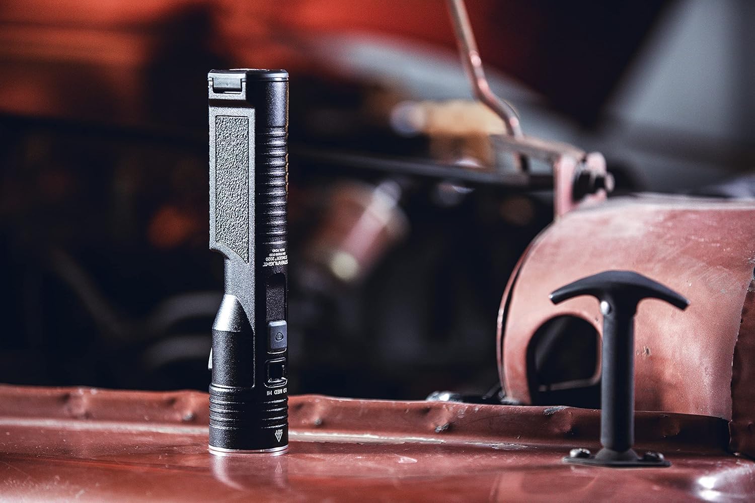 Streamlight 78120 Stinger 2020 2000-Lumen Rechargeable Professional Flashlight With Y Usb Cord And Without Charger, Red