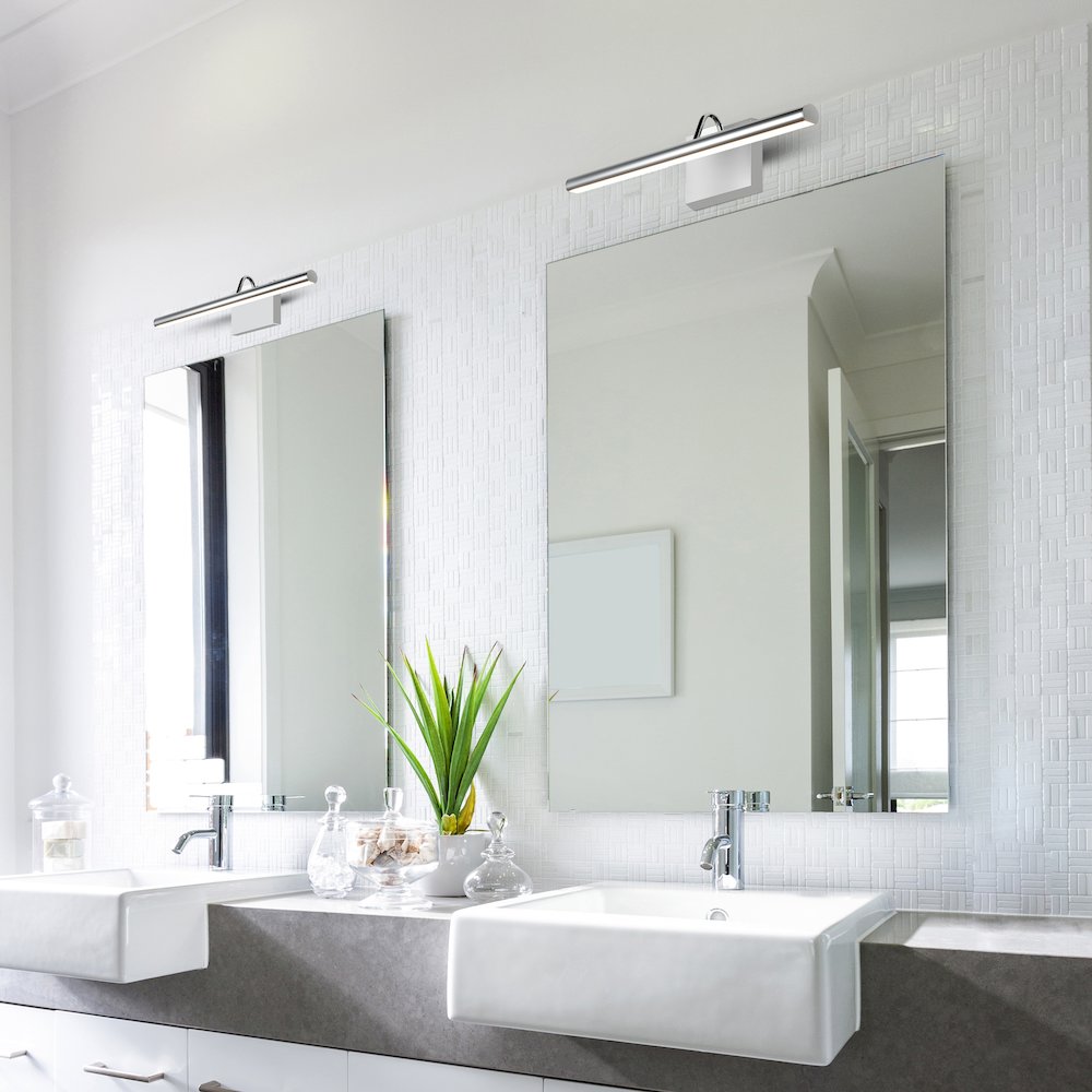 Integrated Led Bathroom Wall Lighting Fixture In Polished Chrome